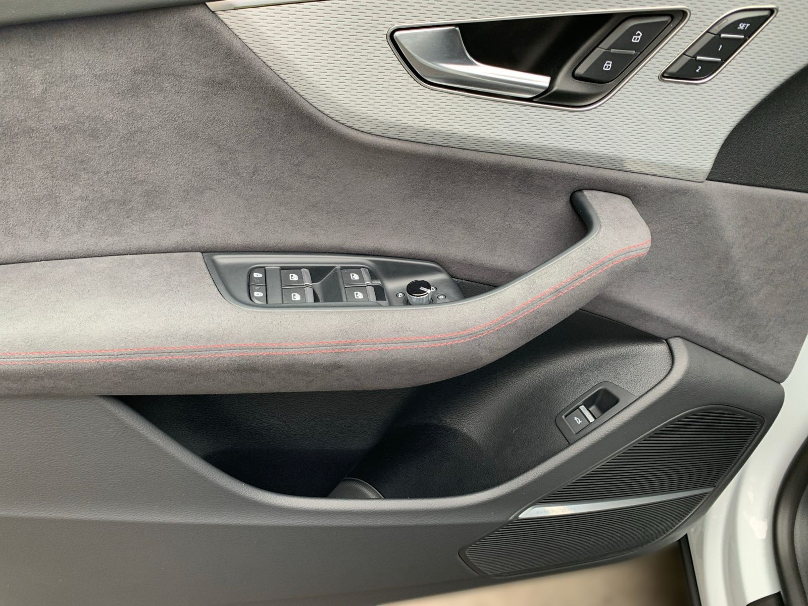 Audi RSQ8 PERFORMANCE NP 195 TSD € +280 KM/H+KERAMIK+