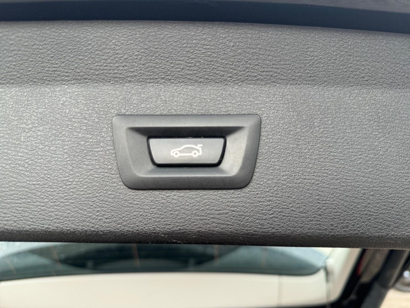 BMW X1 20d - Samsaru's Car Outlet