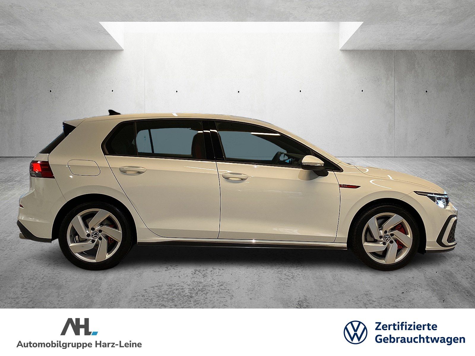 Volkswagen Golf GTI VIII 2.0 TSI DSG - Samsaru's Car Outlet