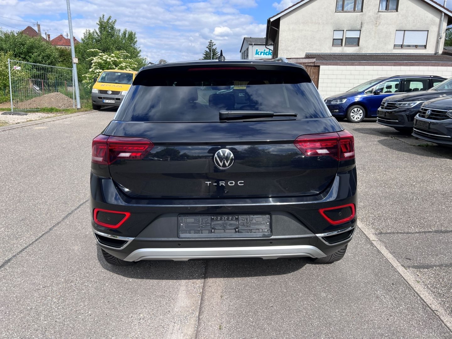 Volkswagen T-Roc 1.0TSI Style - Samsaru's Car Outlet