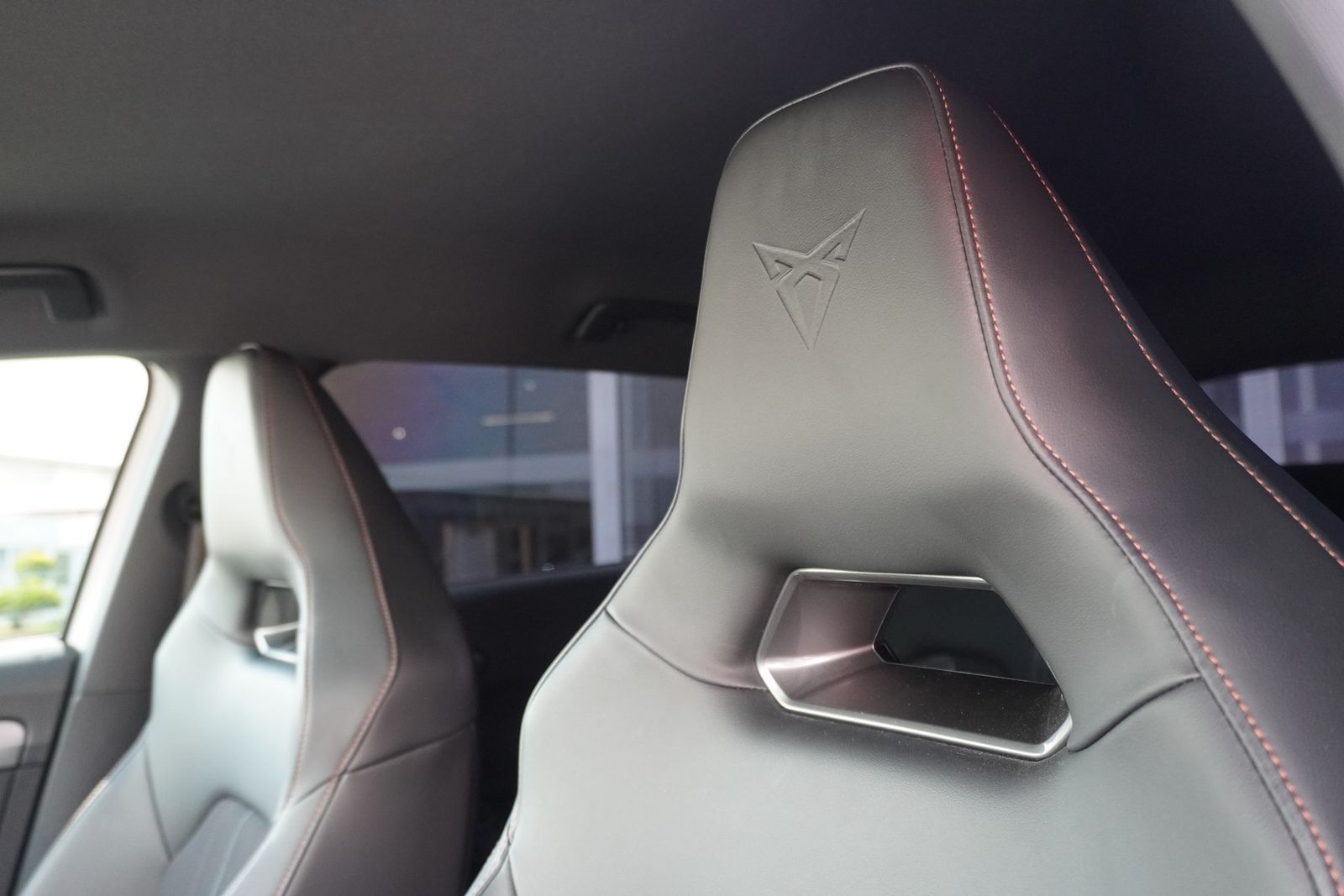 Cupra Leon ST 1.4 e-Hybrid - Samsaru's Car Outlet