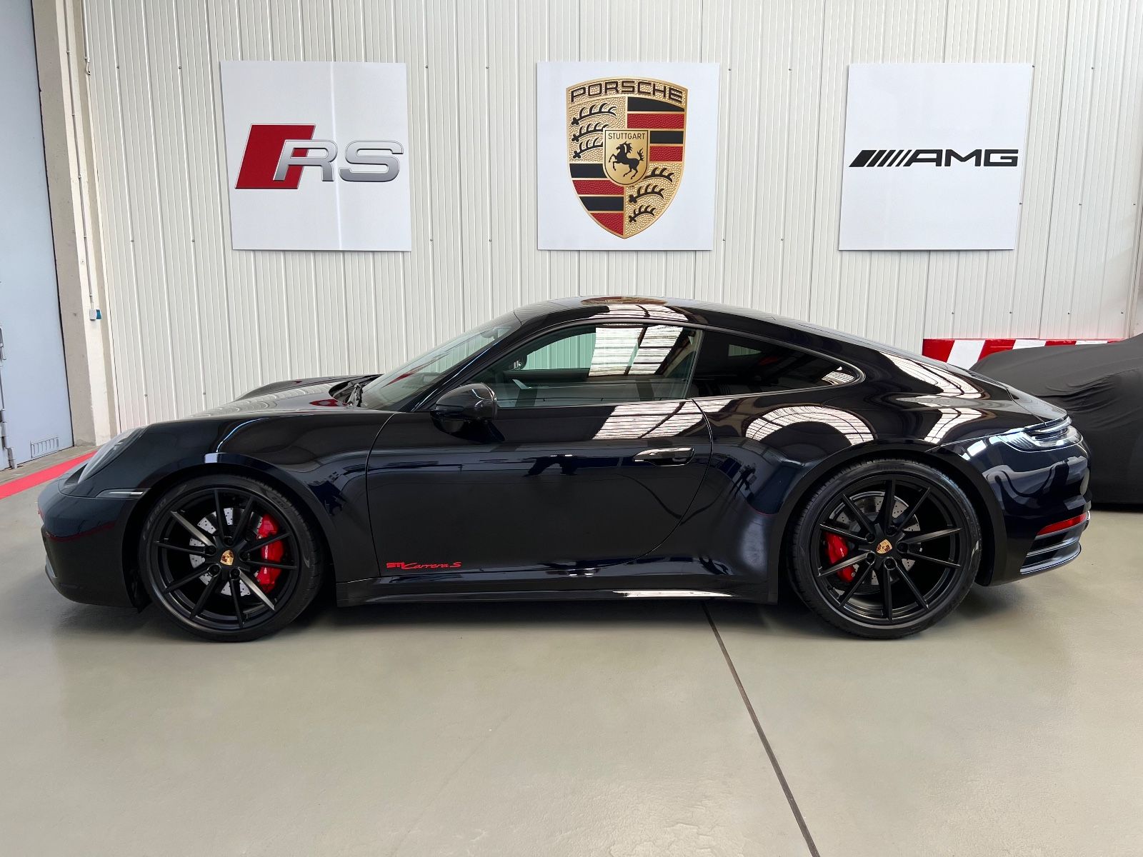 Porsche 992 Carrera S - Samsaru's Car Outlet