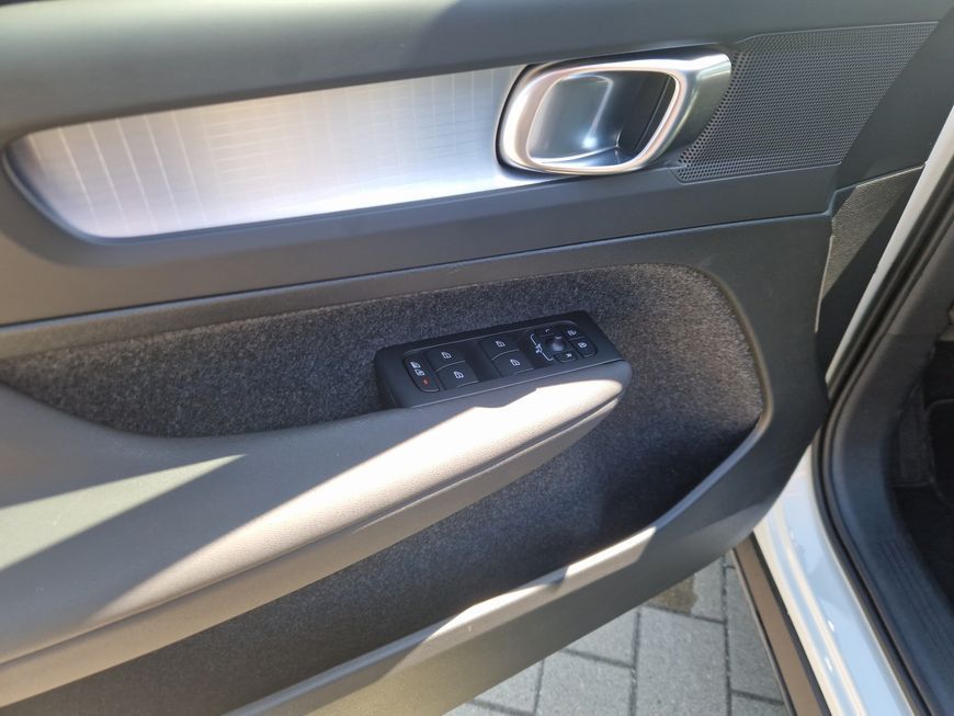 Volvo XC40 B3 Core - Samsaru's Car Outlet