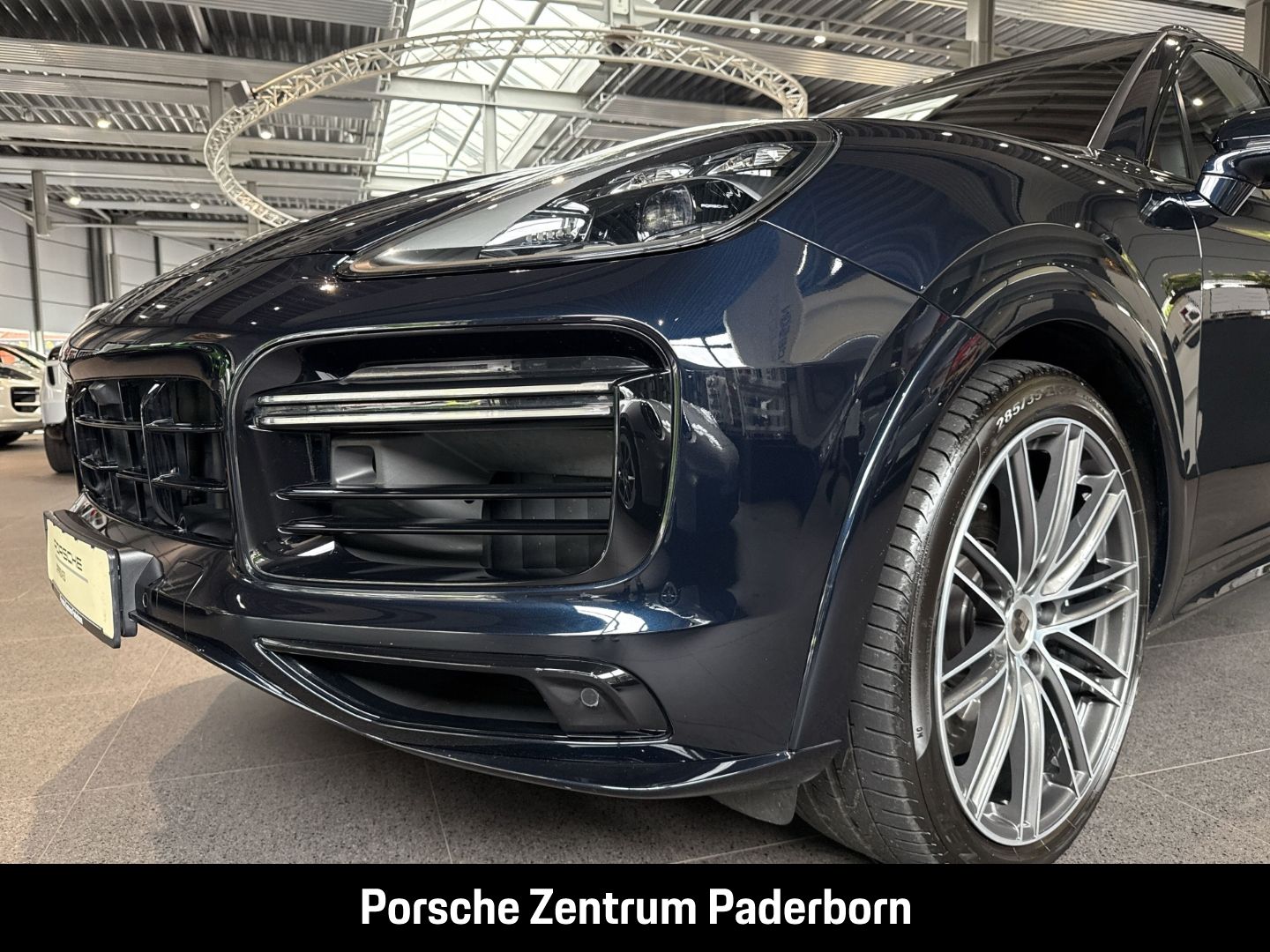 Porsche Cayenne Turbo Burmester Luftfederung LED-Matrix