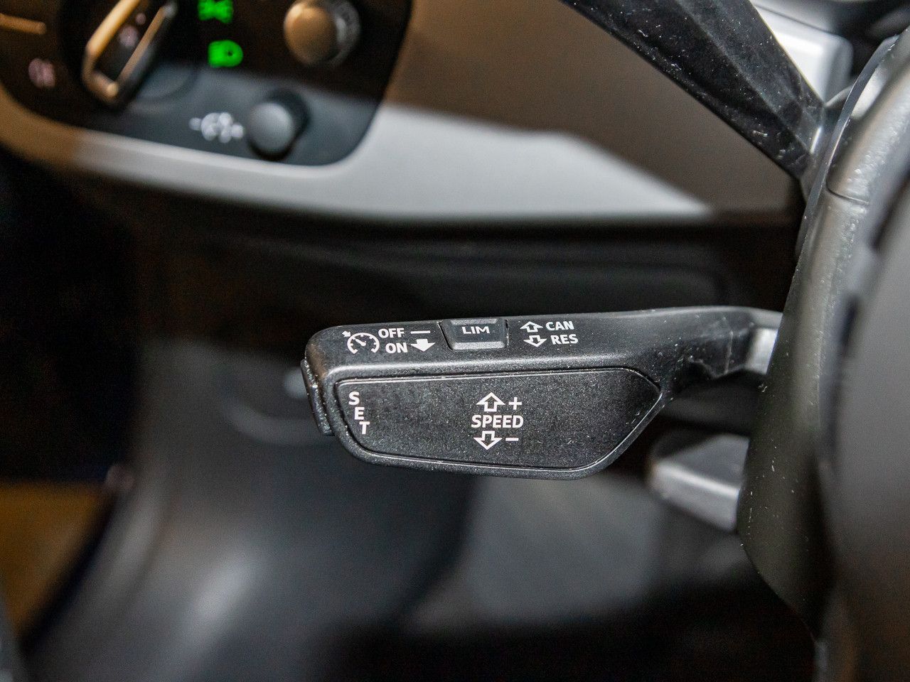 Audi A4 allroad quattro 40 TDI AHK Matrix HUD Kamera