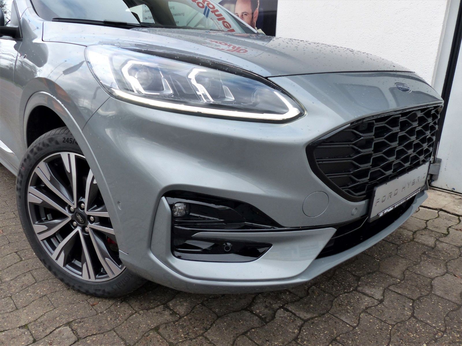 Ford Kuga Hybrid 4X4 ST-Line X - Samsaru's Car Outlet