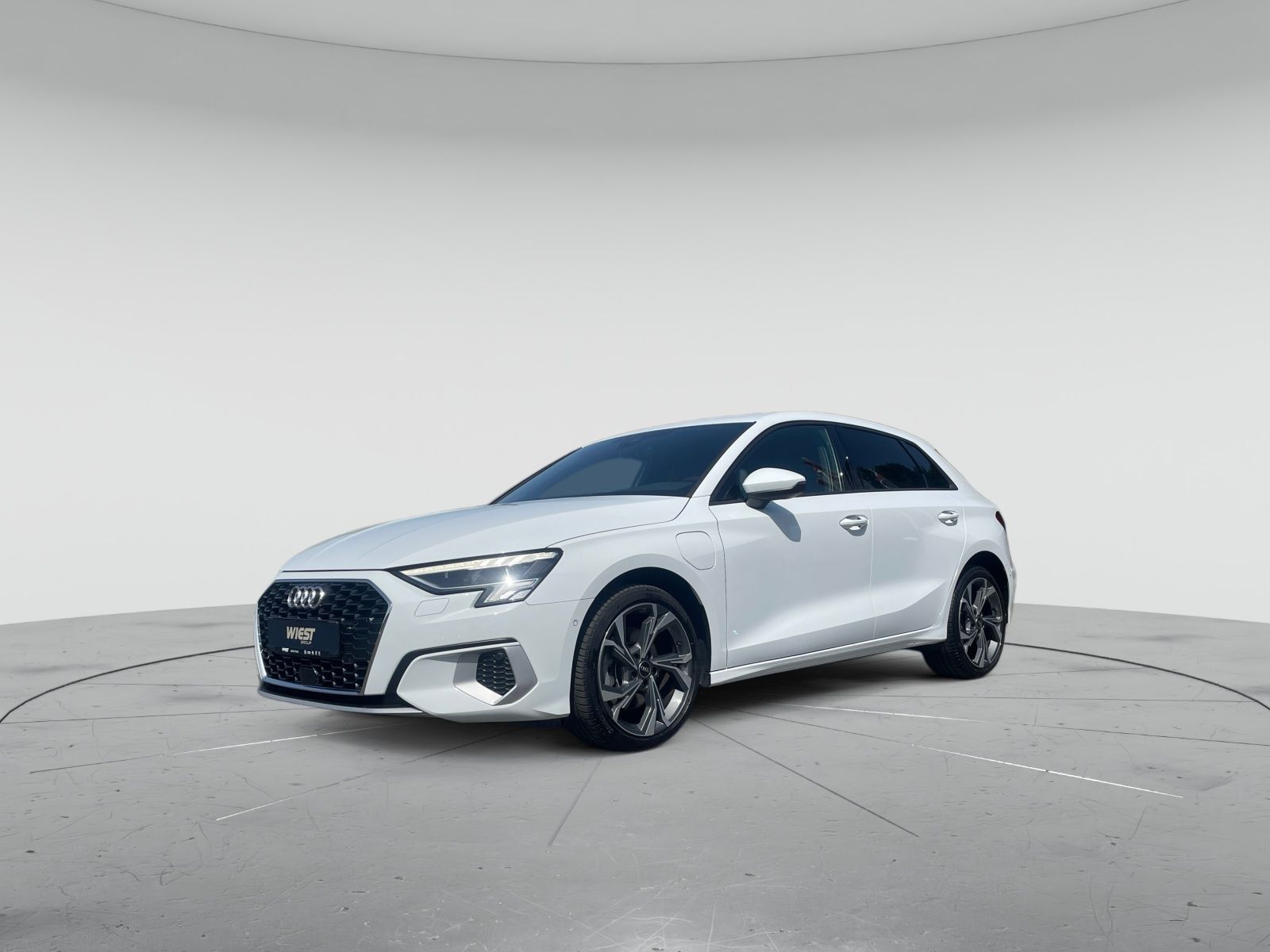 Audi A3 Sportback 40 1.4 TFSIe advanced S line Navi R