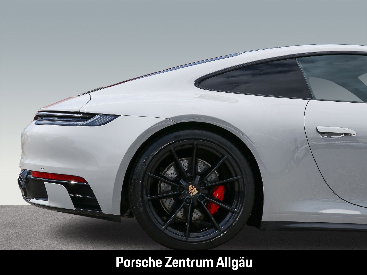 Porsche 992 911 Carrera 4S BOSE Sportabgasanlage Kreide