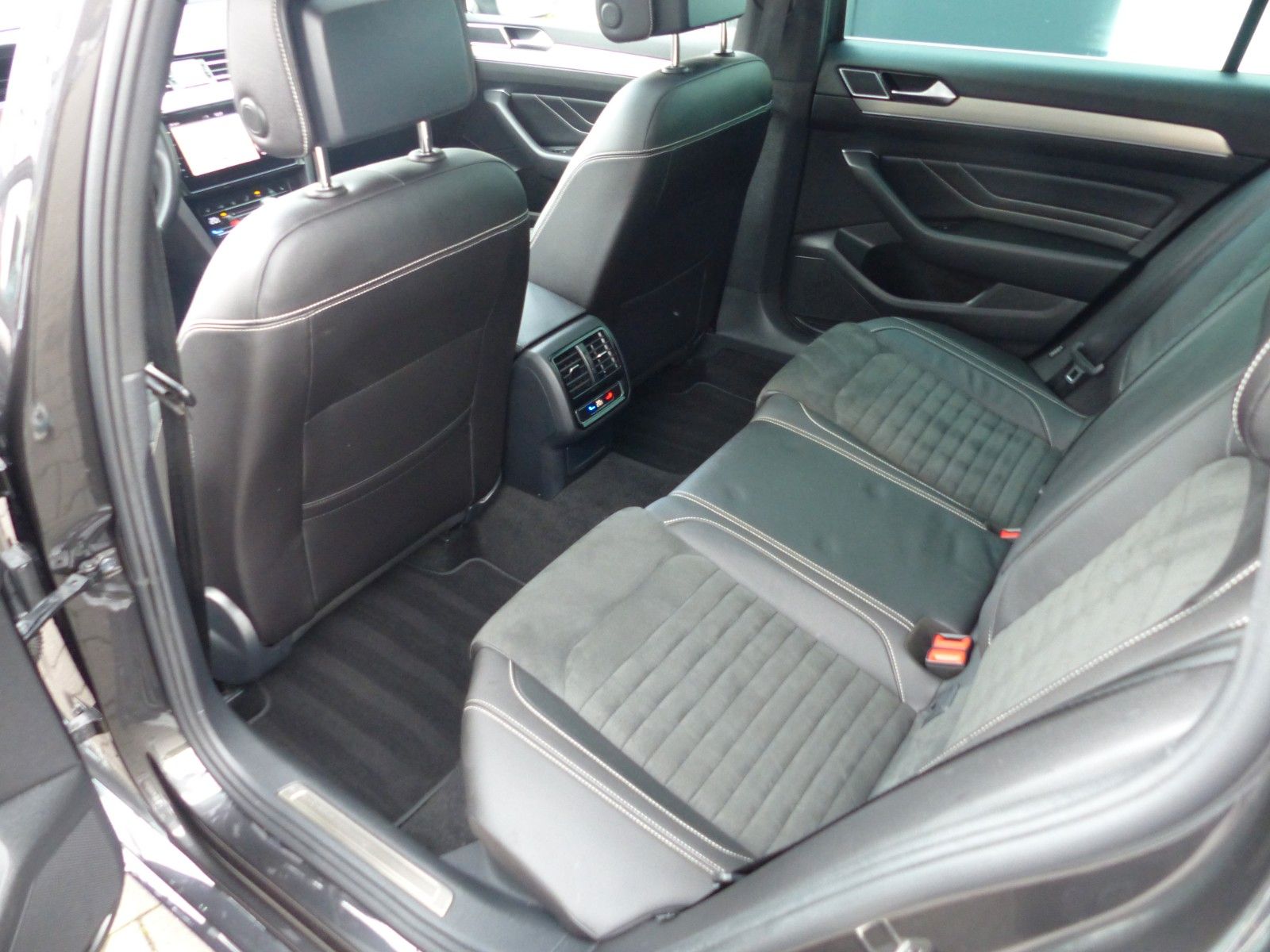 Volkswagen Passat Variant Elegance 2.0 TDI,Pano,AHK,Matrix
