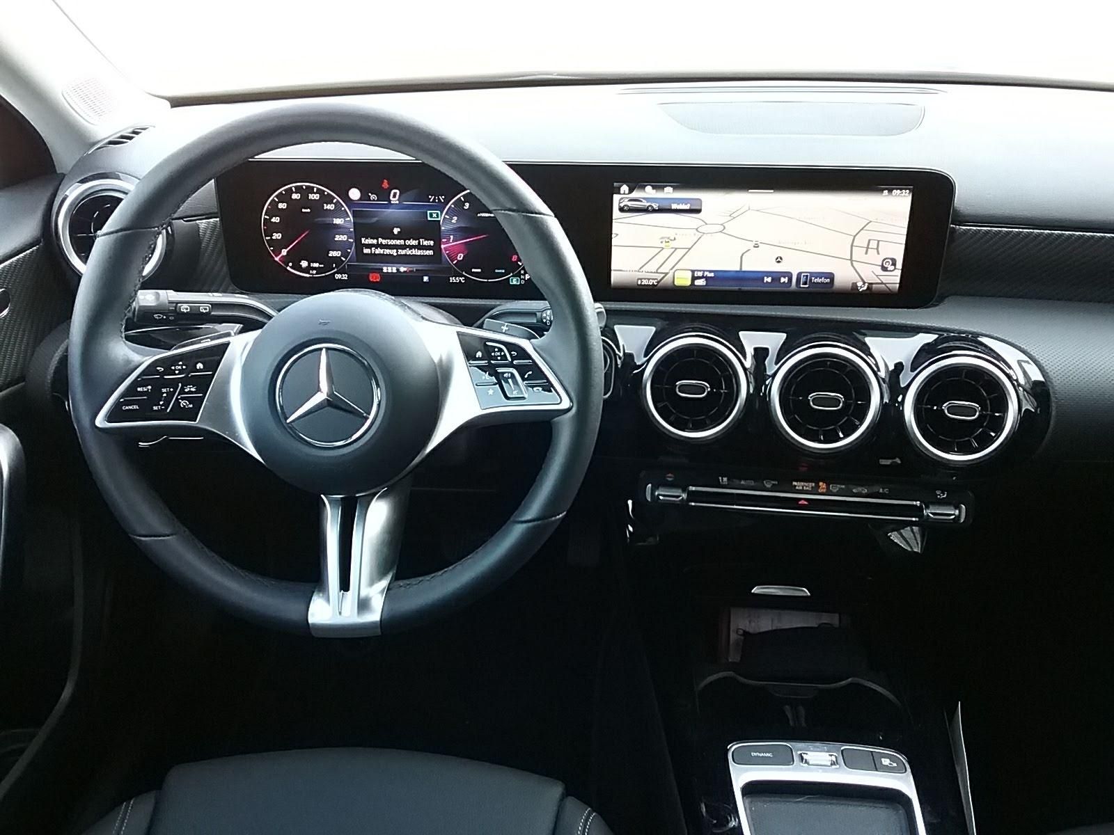 Mercedes-Benz A 180 PROGRESSIVE LINE - Samsaru's Car Outlet
