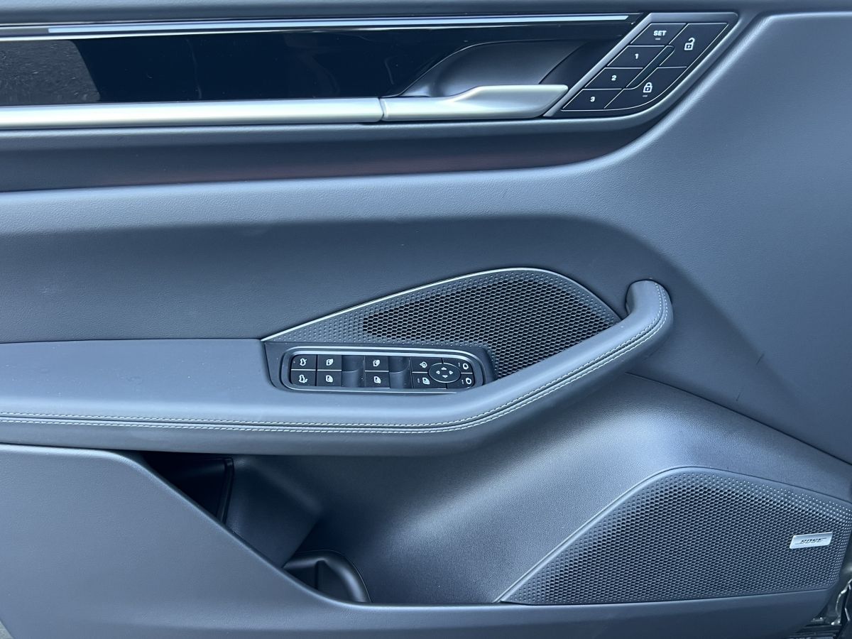 Porsche Macan 4 | Luftfederung | InnoDrive | BOSE |