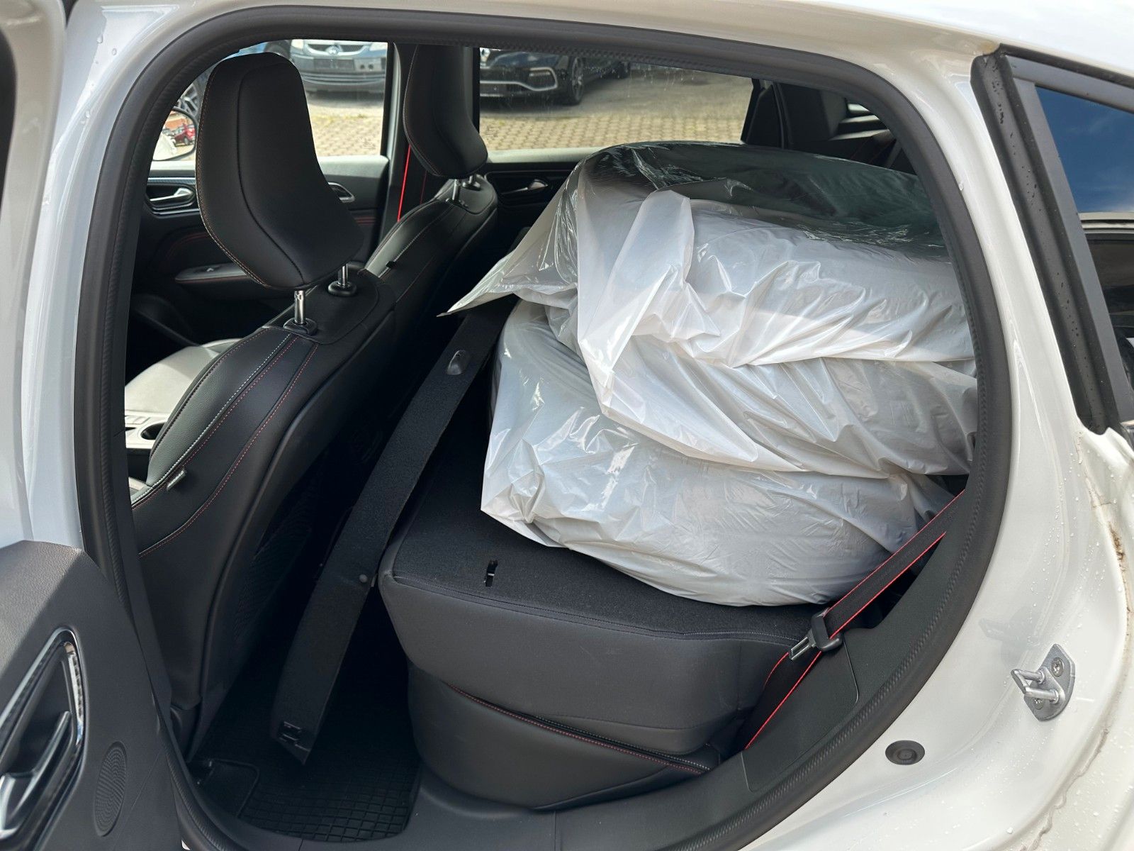 Renault Arkana Mild Hybrid R.S. Line - Samsaru's Car Outlet