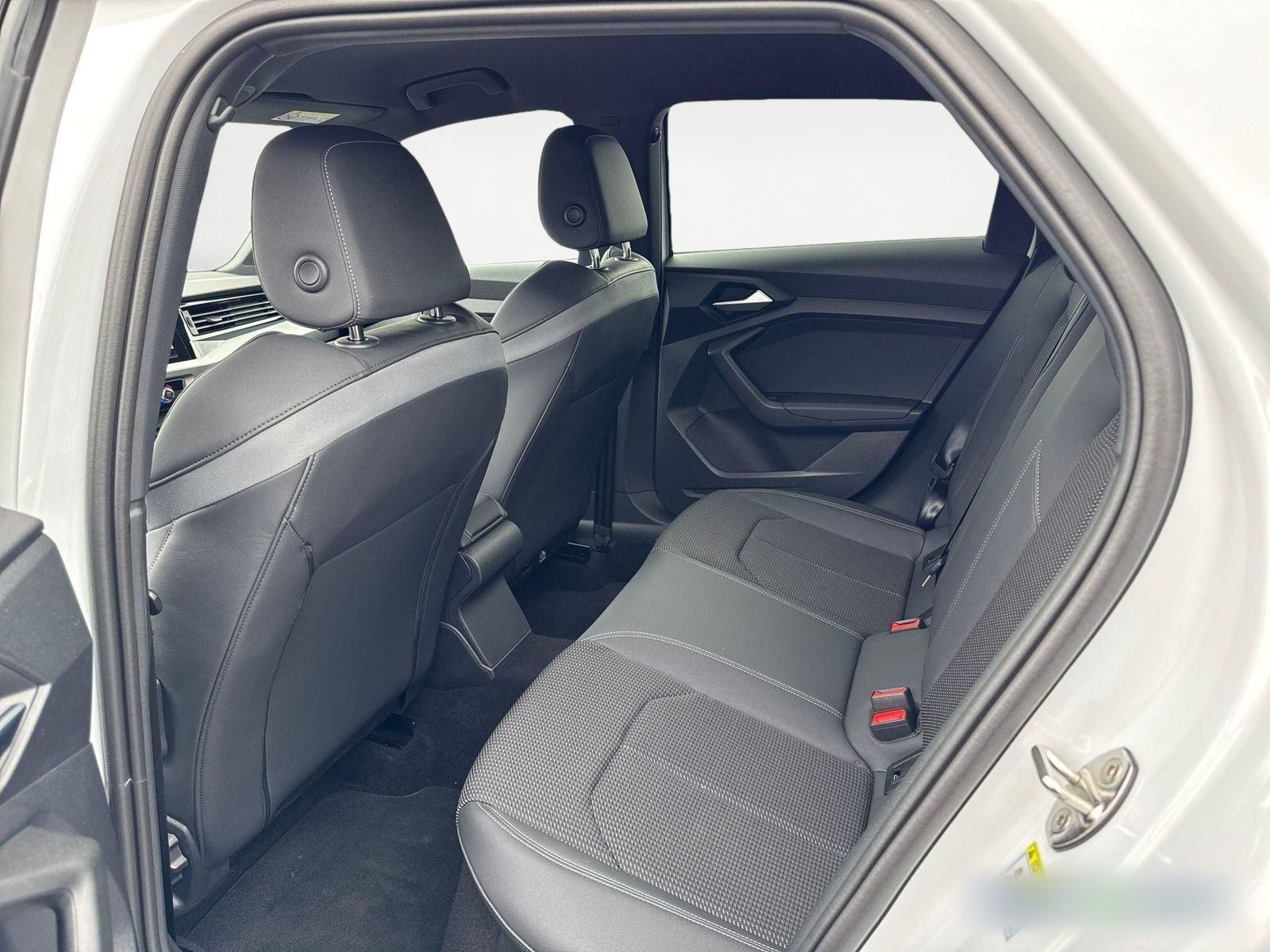 Audi A1 allstreet 35 TFSI - S line - Samsaru's Car Outlet