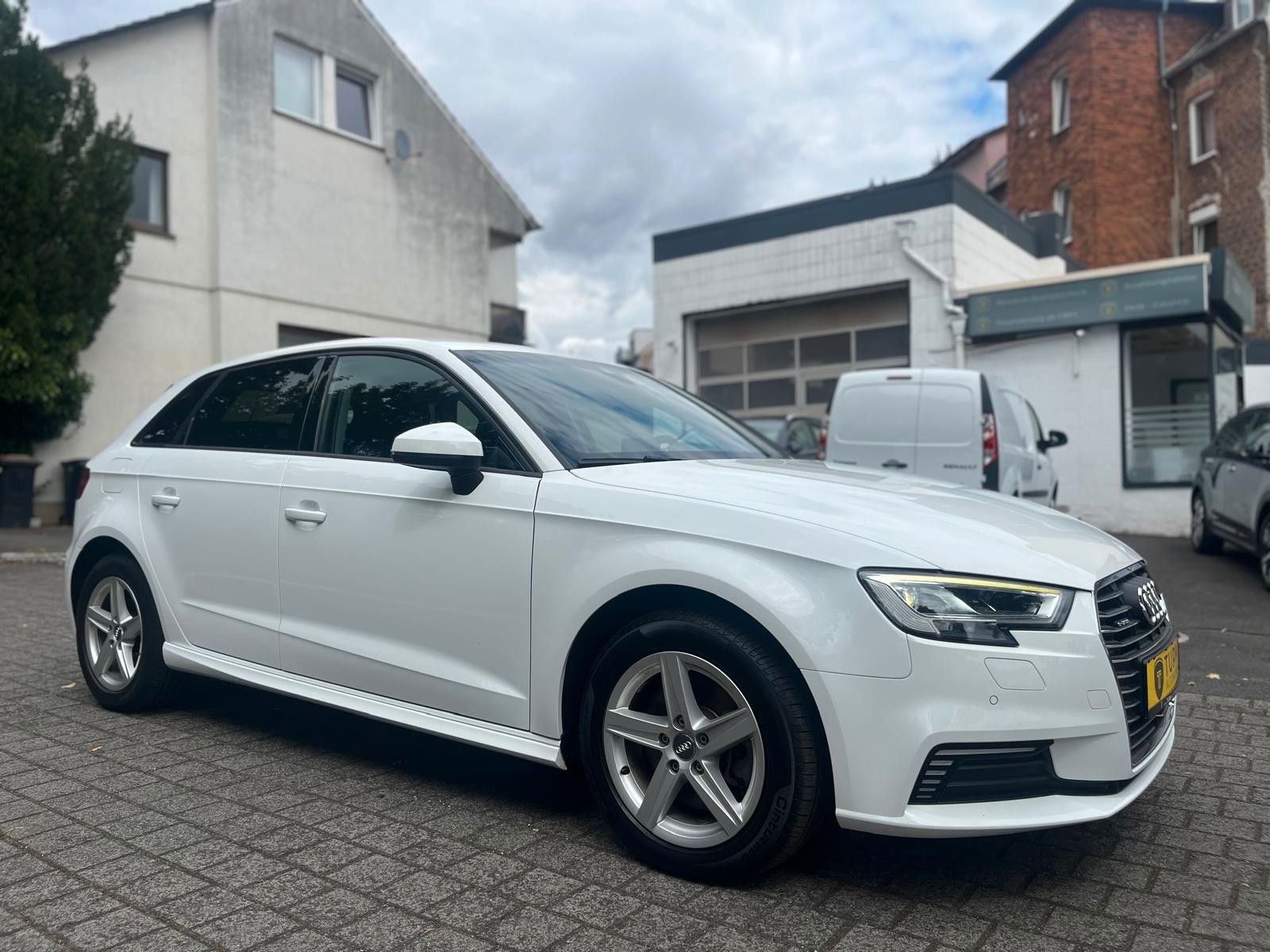 Audi A3 Sportback 40 e-tron - Samsaru's Car Outlet