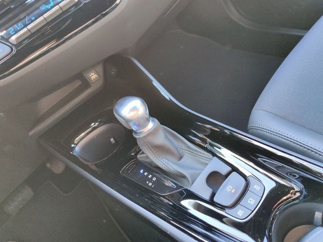 Toyota C-HR 1.8 Hybrid - Samsaru's Car Outlet