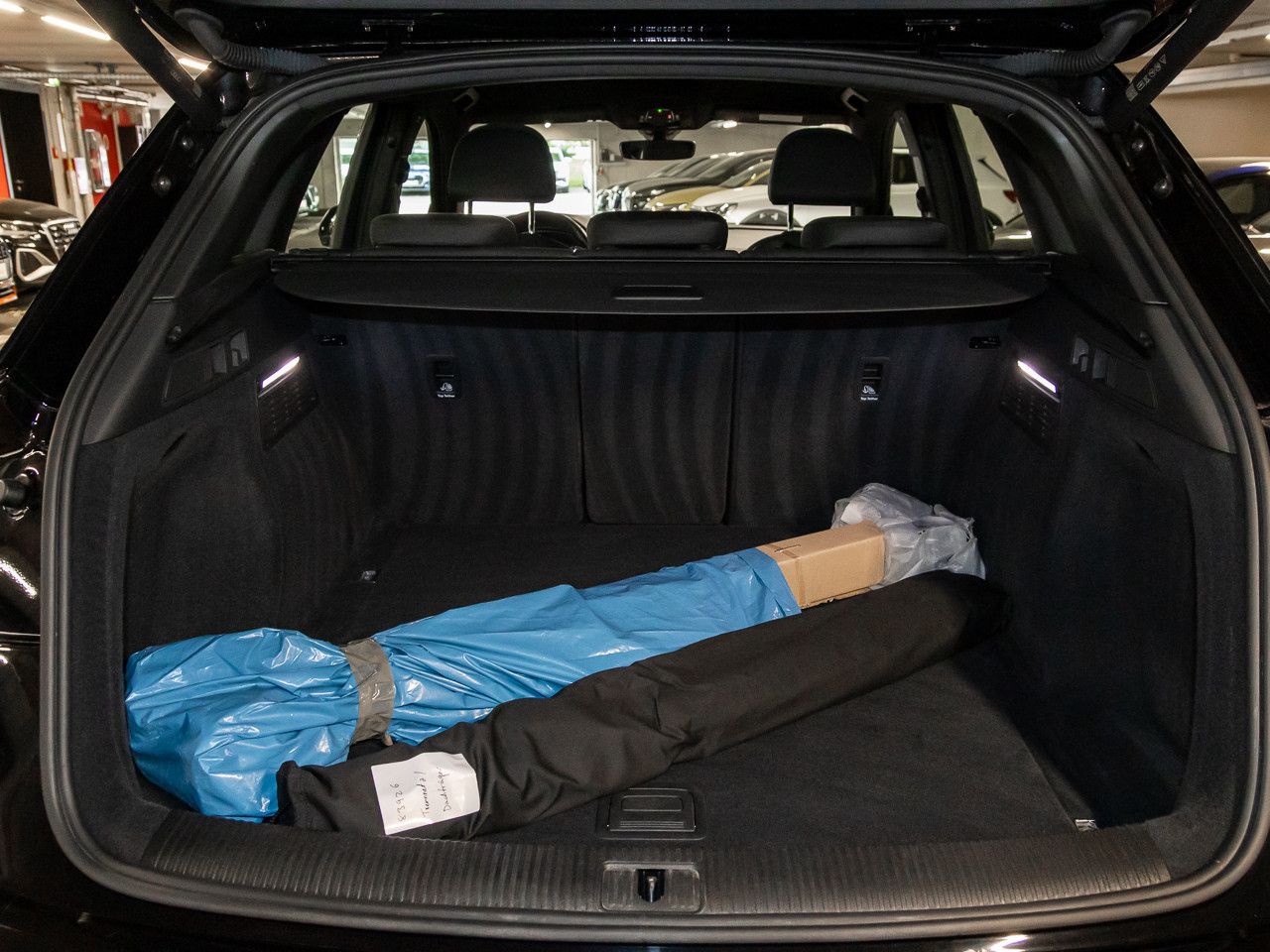 Audi Q5 40 TFSI quattro - Samsaru's Car Outlet