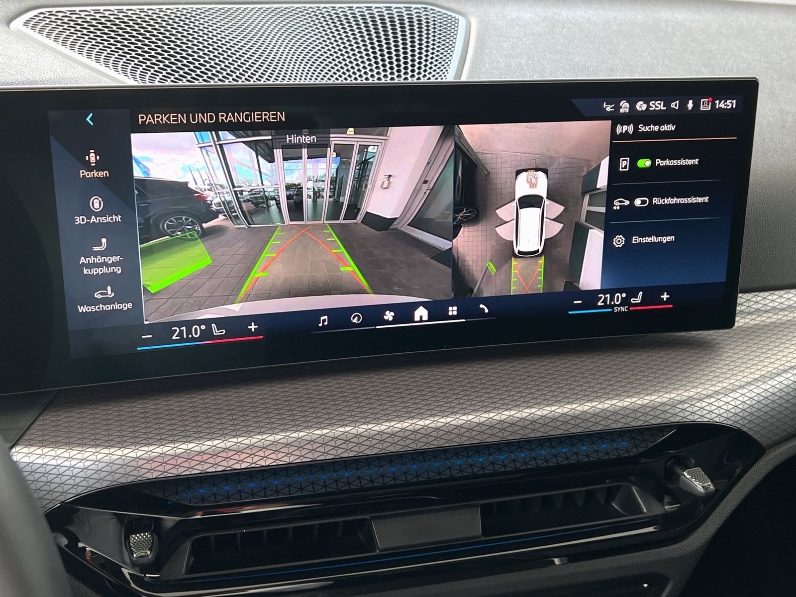 BMW 320i Touring M-Sport adapLED ACC 360° Pano AHK
