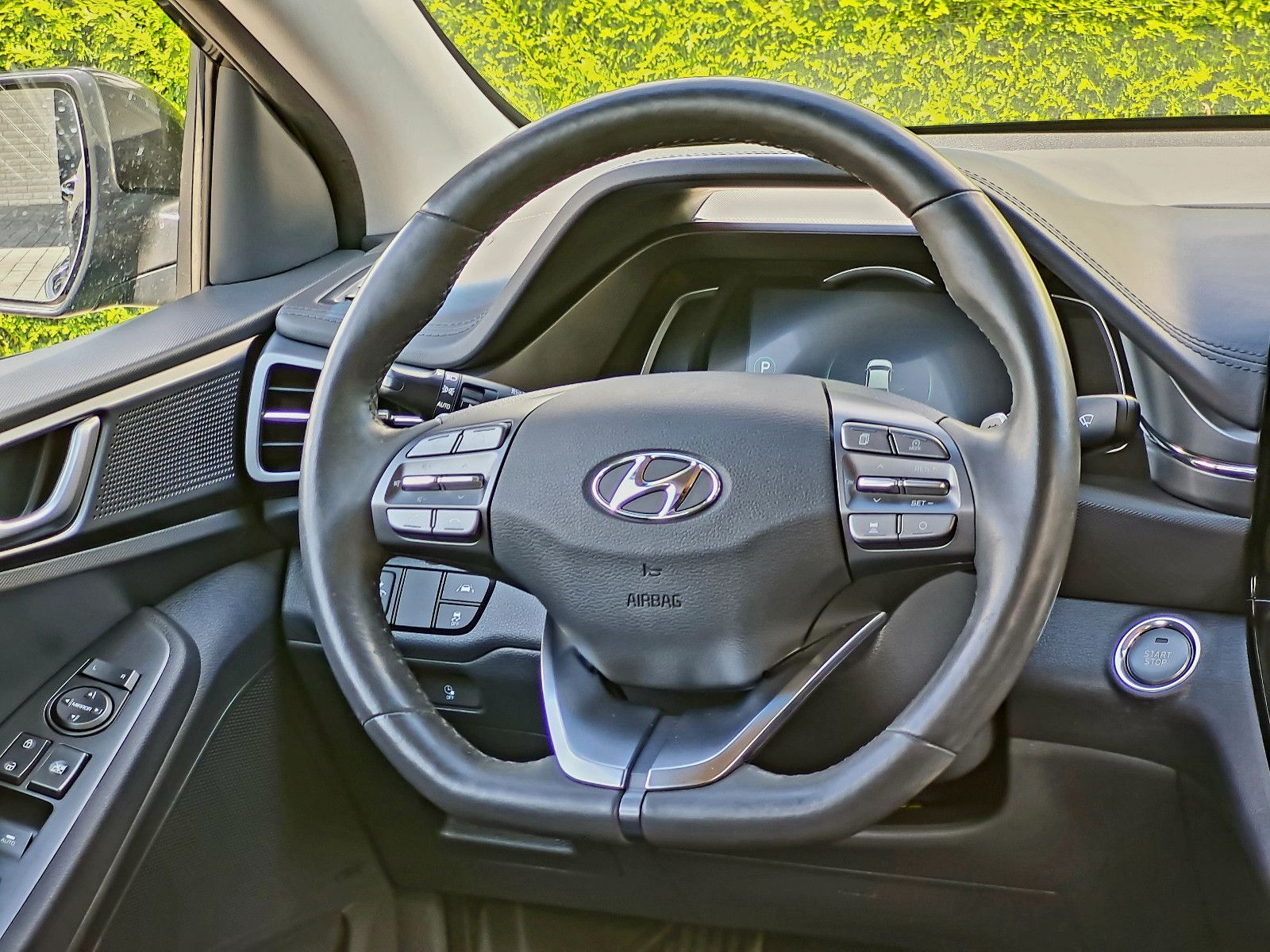 Hyundai IONIQ Elektro - Samsaru's Car Outlet