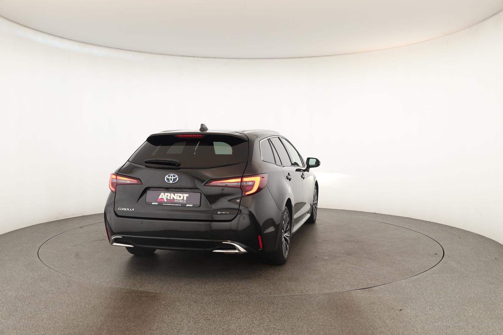 Toyota Corolla Touring Sports 2.0 CVT Team D Navi Kam
