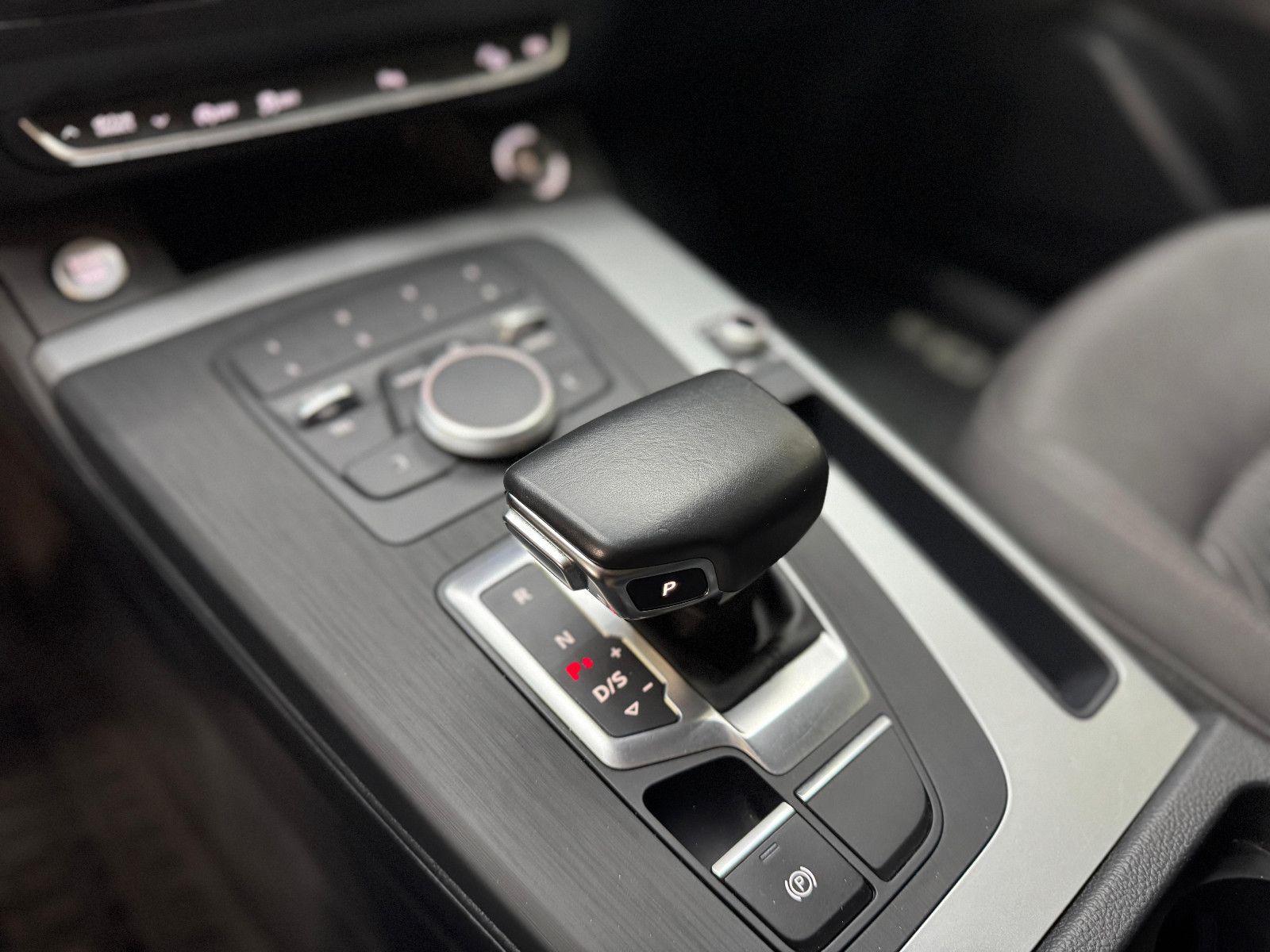 Audi Q5 35 TDI quattro - Samsaru's Car Outlet