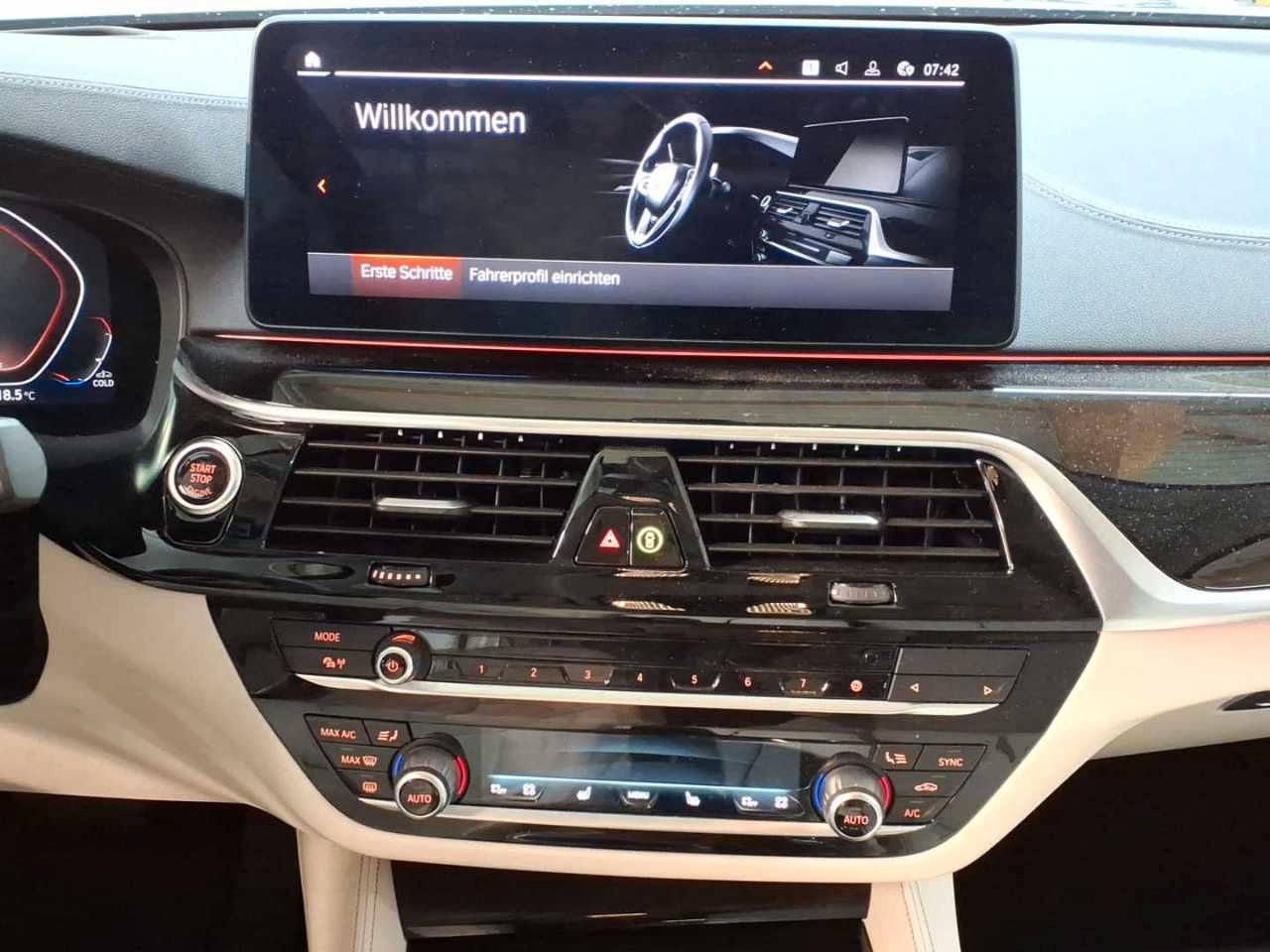 BMW 520d xDrive Aut. Luxury Line Navi Leder