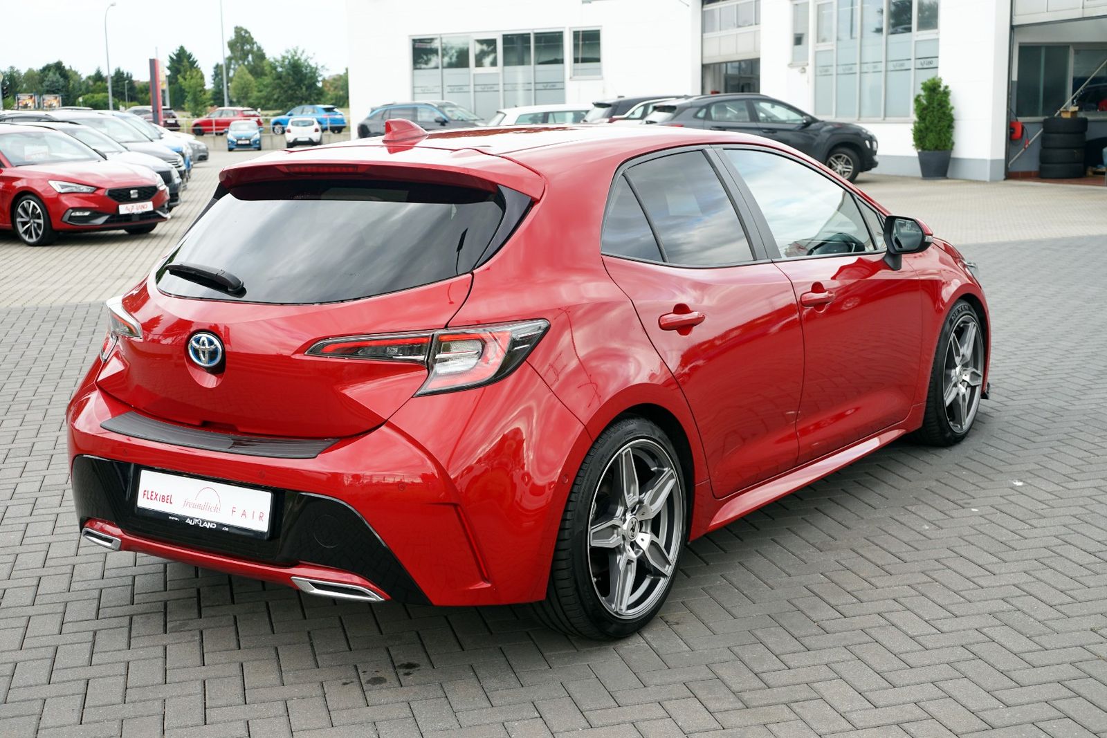 Toyota Corolla 2.0 Hybrid Business Edition - Samsaru's Car Outlet