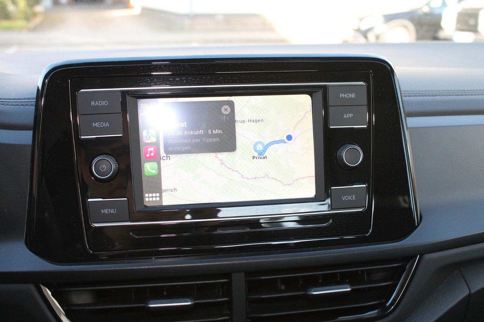 Volkswagen T-Roc 1.0 TSi - Samsaru's Car Outlet
