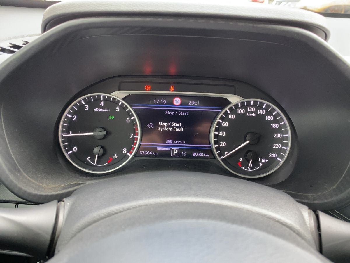 Nissan Juke DCT N-Connecta - Samsaru's Car Outlet