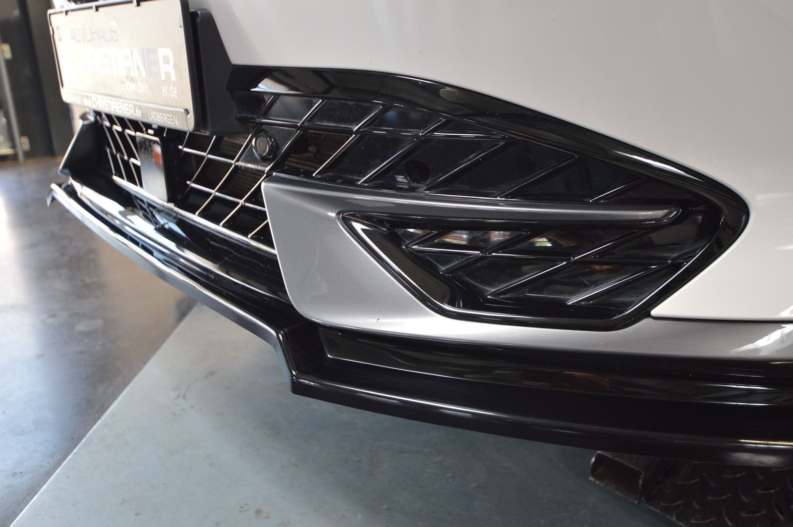 Cupra Formentor VZ 1.4 e-HYBRID - Samsaru's Car Outlet