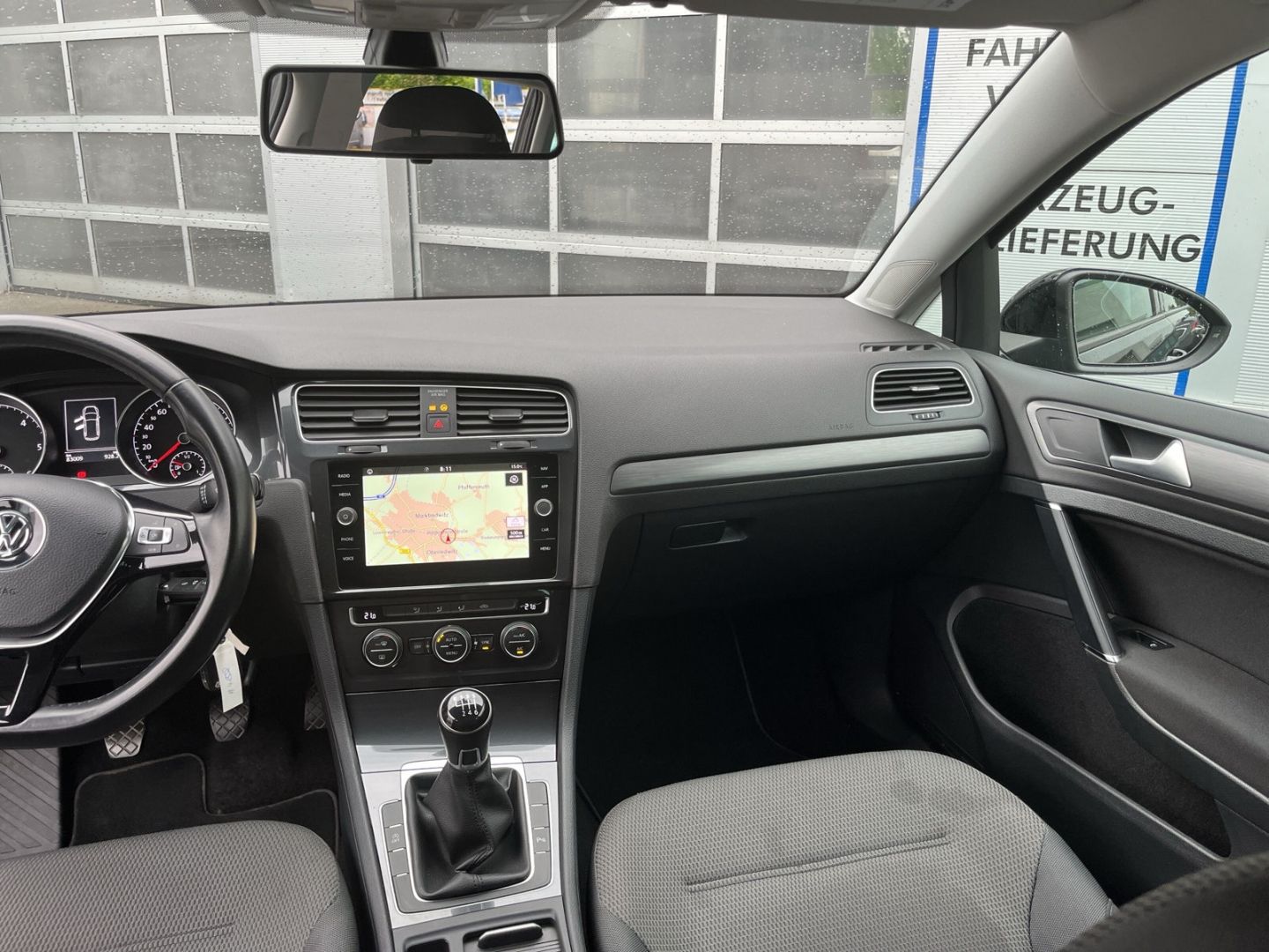 Volkswagen Golf Variant Comfortline 2.0 TDI - Samsaru's Car Outlet