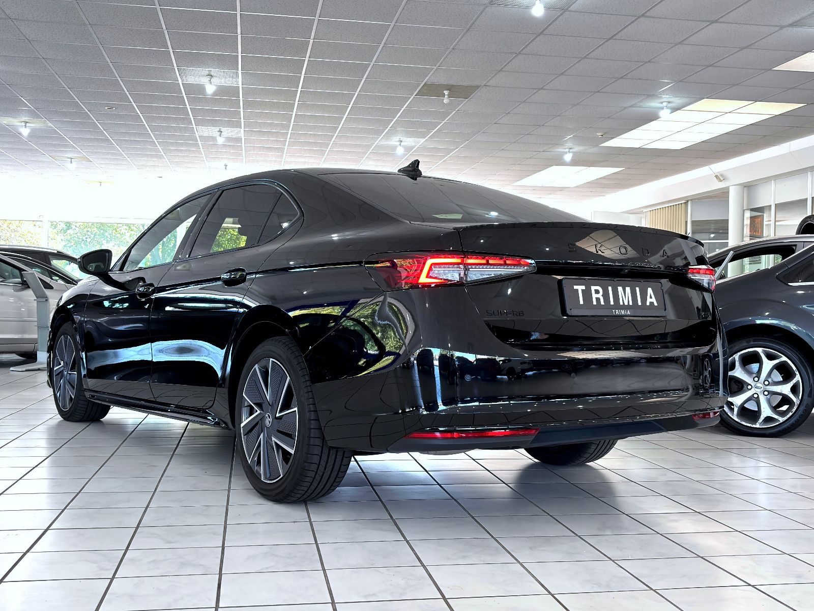 Skoda Superb 2.0 TDI  Lim.  4x4 Sportline