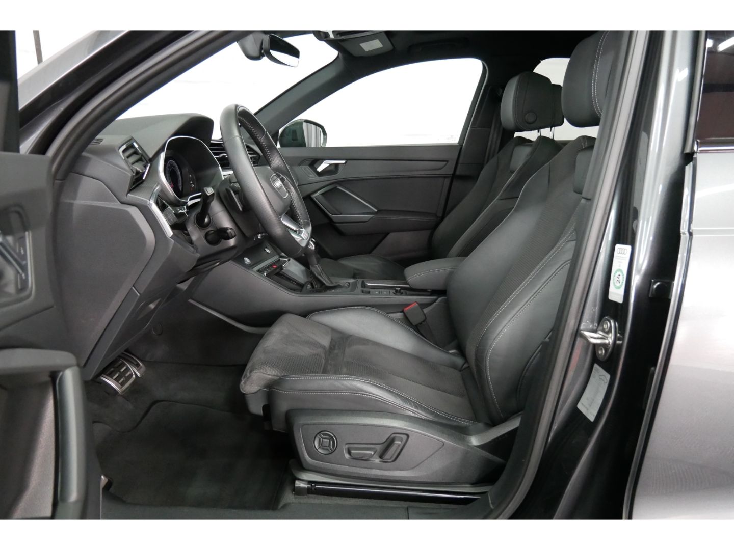 Audi Q3 40 TDI q S line - Samsaru's Car Outlet