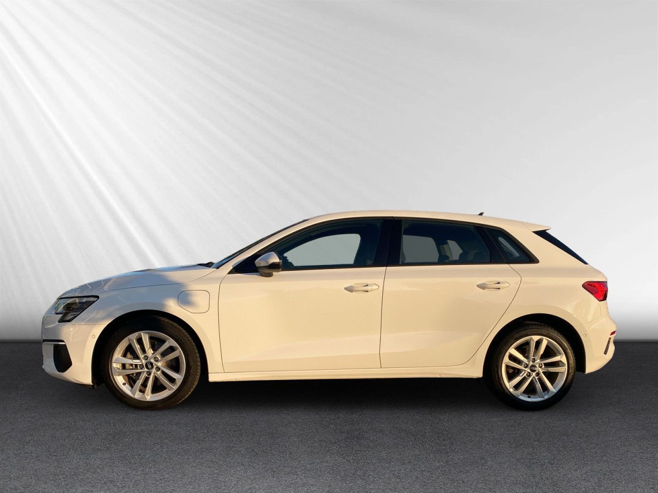 Audi A3 Sportback 40 TFSI e S tronic AHK LED R-Kamera