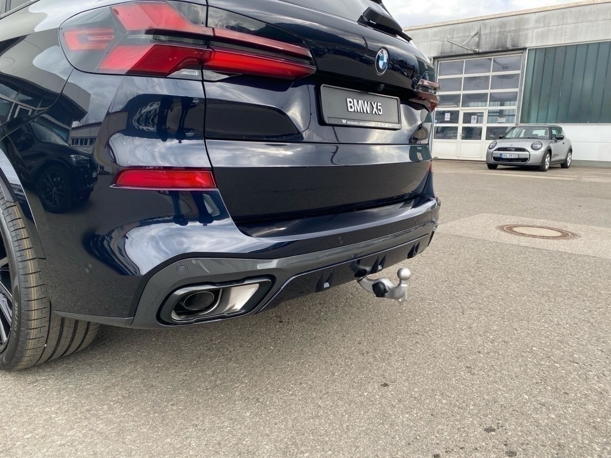 BMW X5 xDrive40d M-Sport AHK KeyLess Pano DA Prof Ai