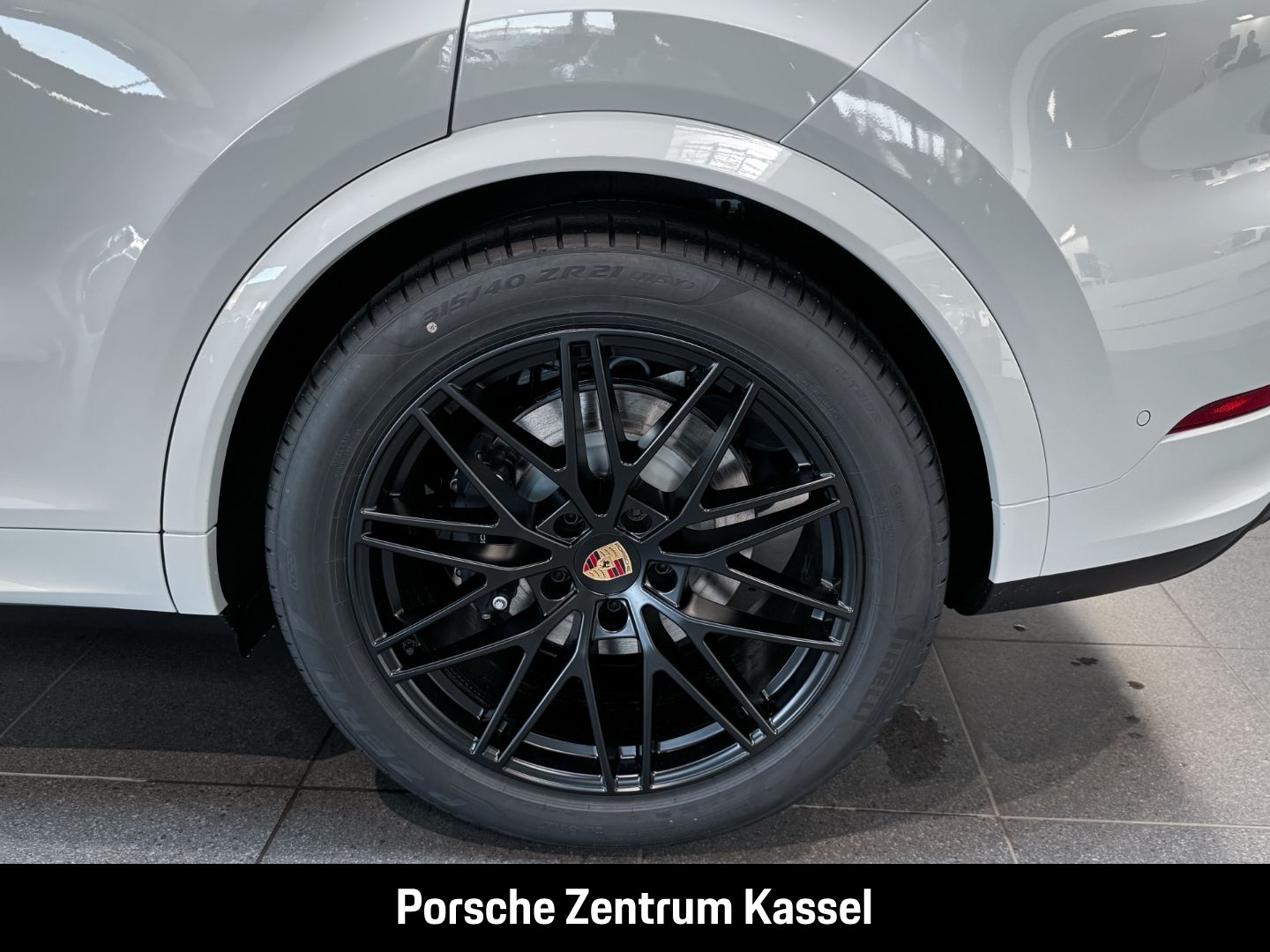 Porsche Cayenne E-Hybrid Coupe Matrix LED