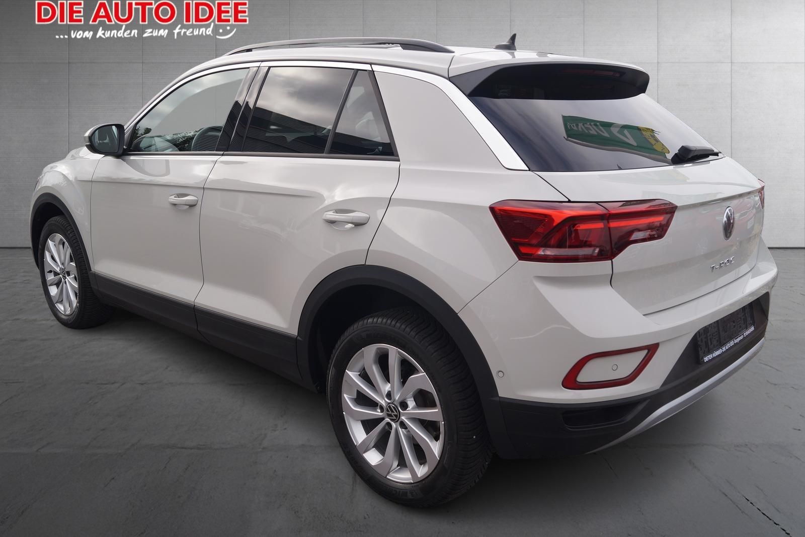 Volkswagen T-Roc Life 1.5 TSI DSG - Samsaru's Car Outlet
