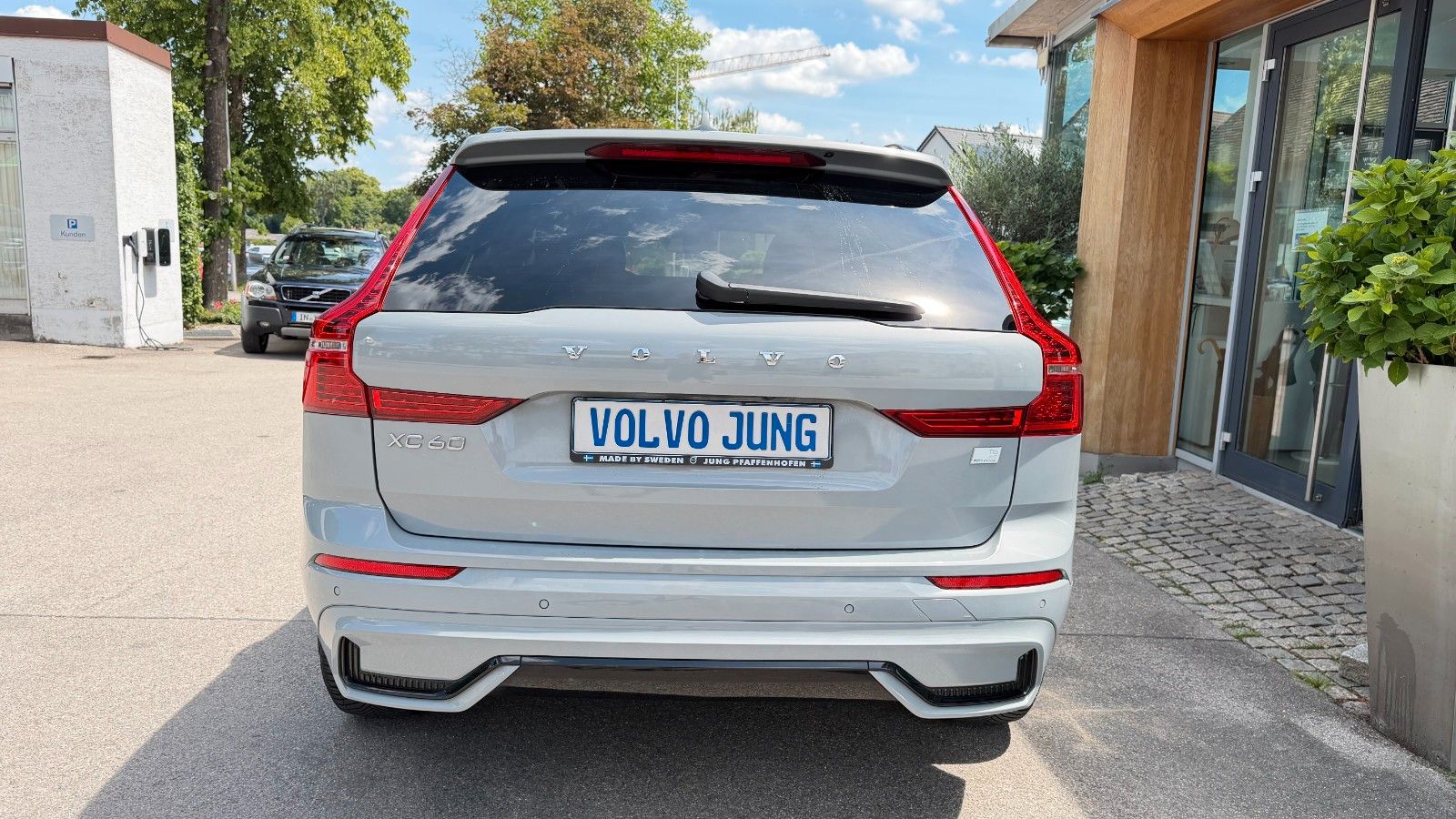 Volvo XC60 T6 Plus Dark Recharge Plug-In AWD/4 Pakete