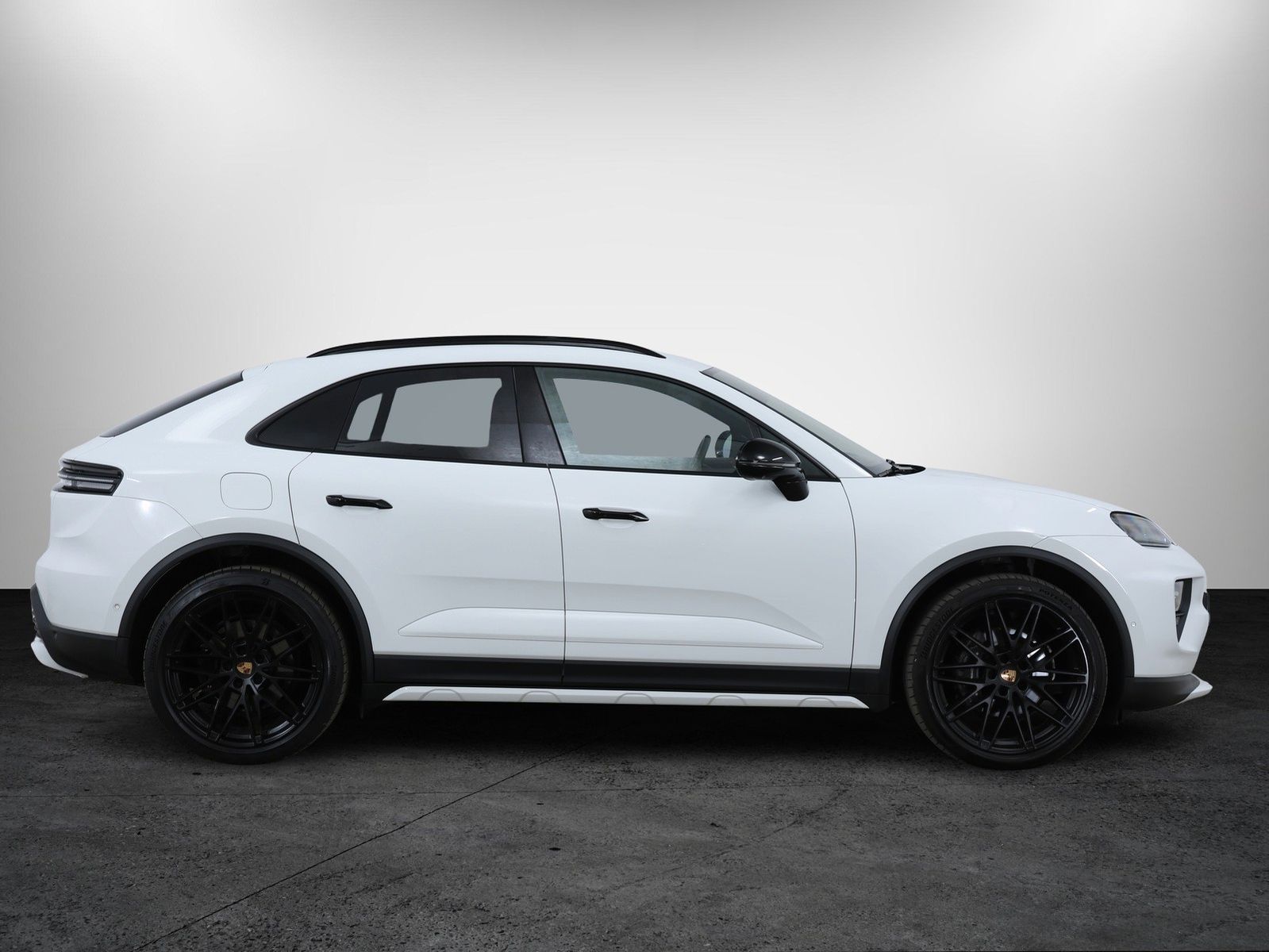 Porsche Macan Electric 4