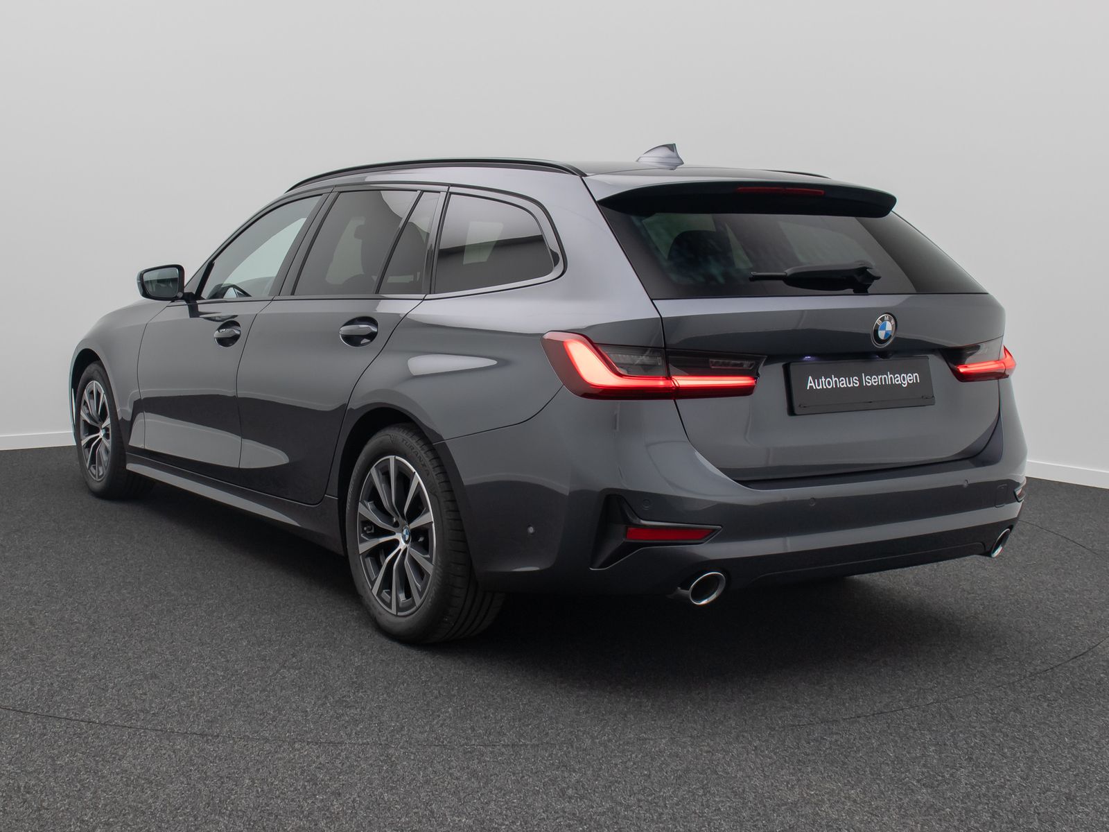 BMW 320d Sport Line - Samsaru's Car Outlet