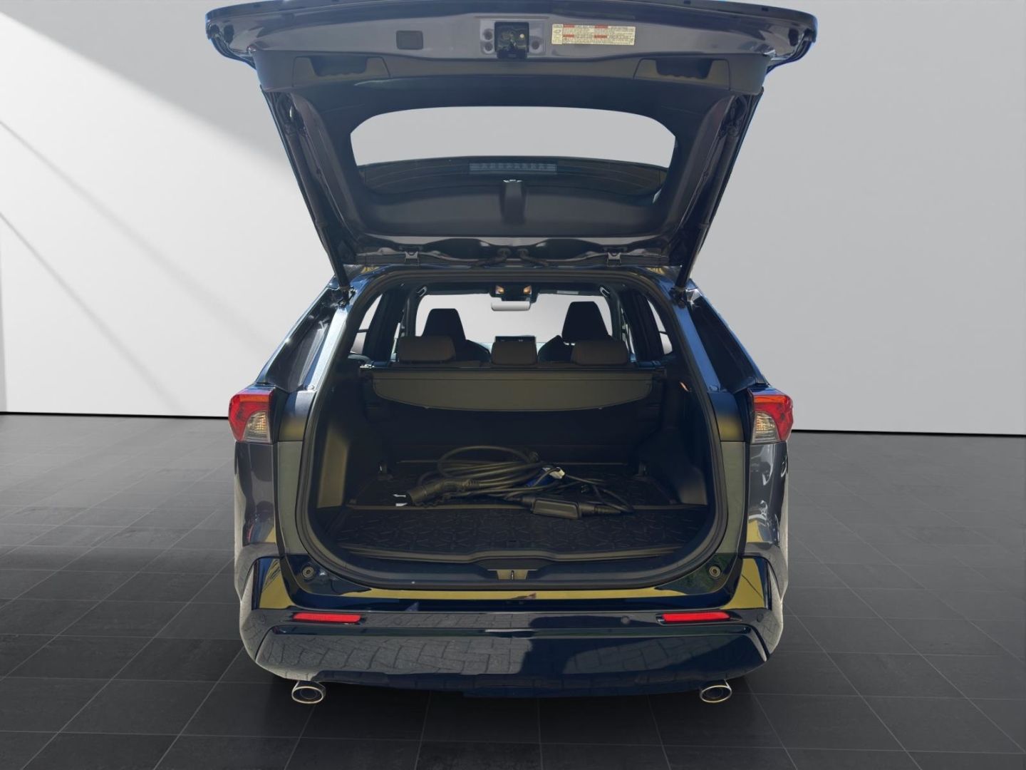 Toyota RAV 4 2.5 Plug-in Hybrid 4x4 - Samsaru's Car Outlet