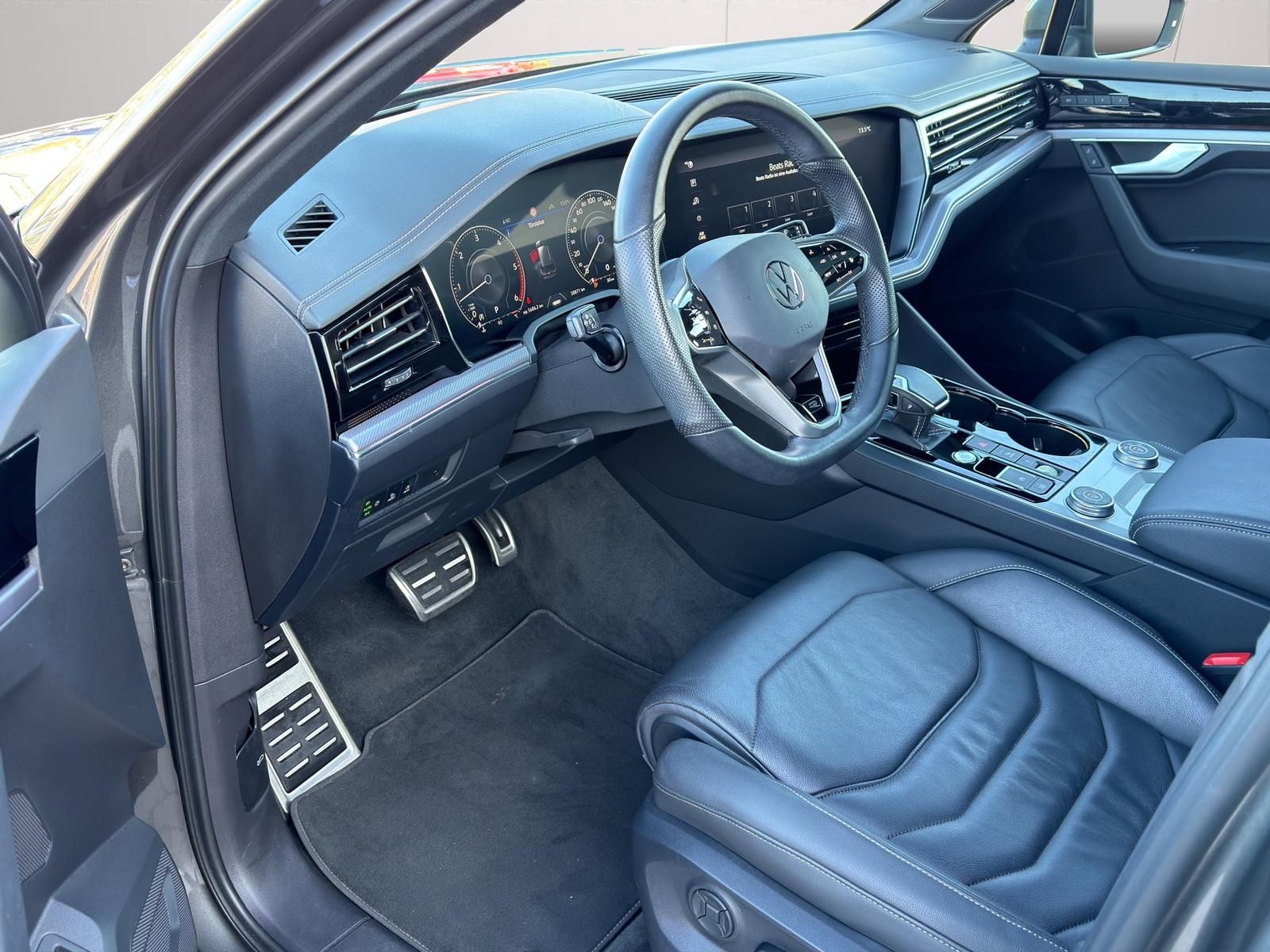 Volkswagen Touareg 3.0 V6 TDI R-LINE 4x4*LUFTFEDERUNG*PANO*