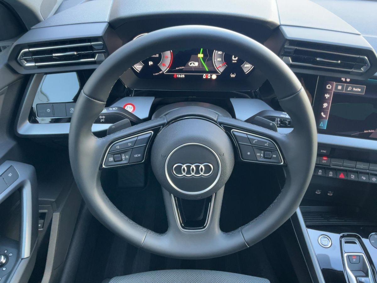 Audi A3 Sportback 35 TFSI S-TR ADVANCED - Samsaru's Car Outlet