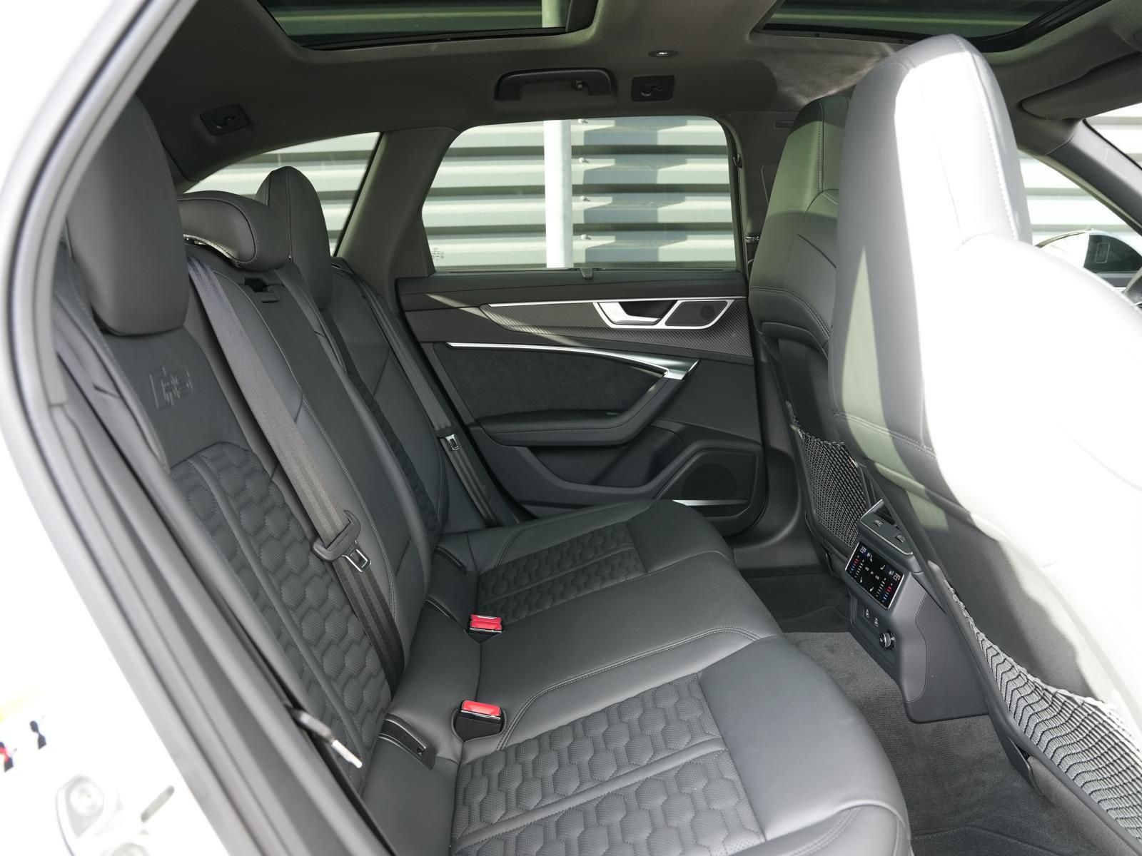 Audi RS6 Avant quattro Sportabgas Standheizung FLA HU