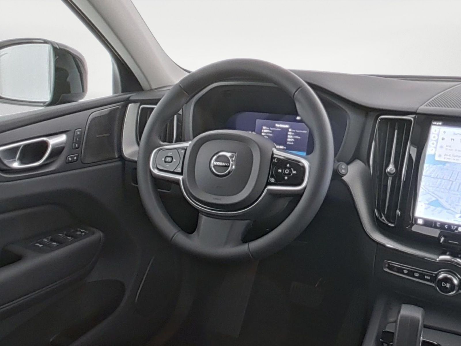 Volvo XC60 B4 PLUS DARK - Samsaru's Car Outlet