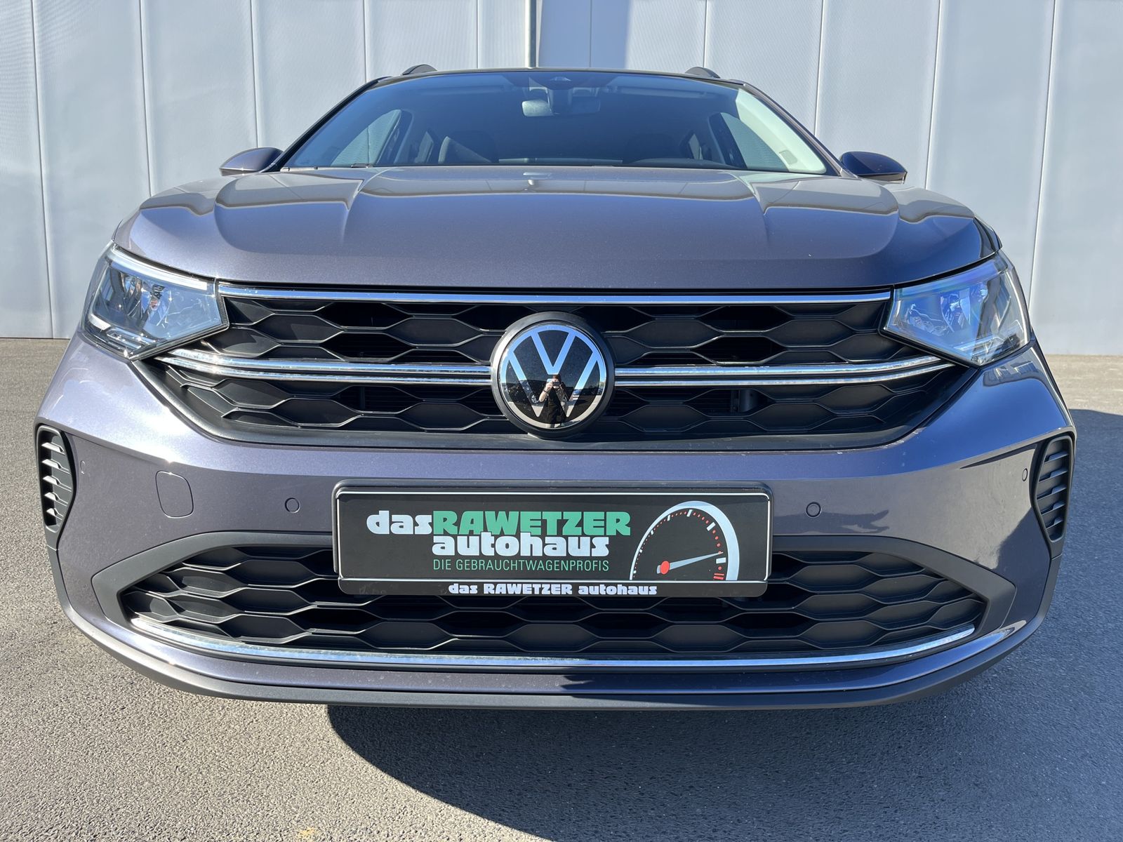 Volkswagen Taigo 1.0 TSI Life - Samsaru's Car Outlet
