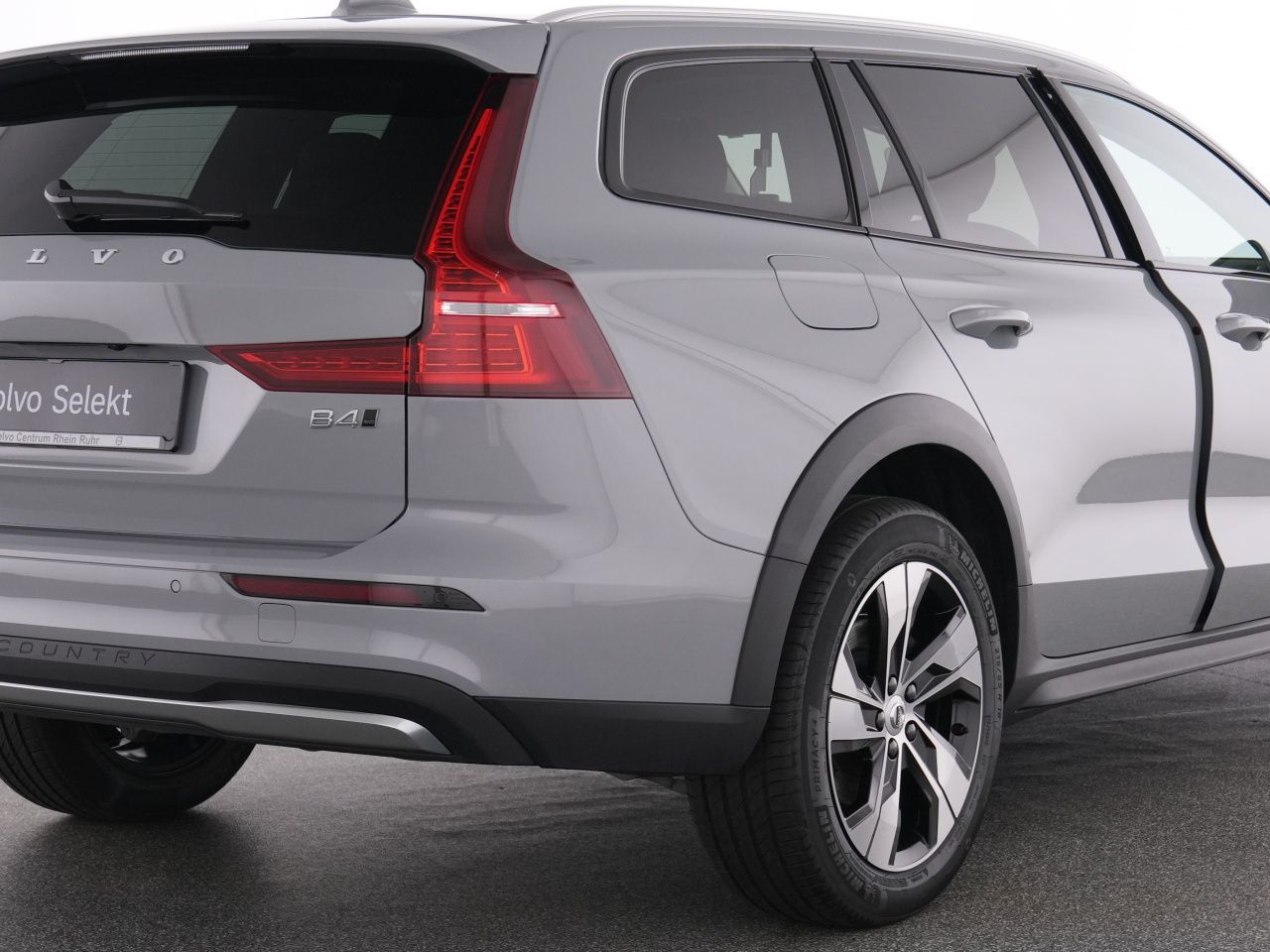 Volvo V60 Cross Country B4 AWD PLUS FAP+WINTERPAK