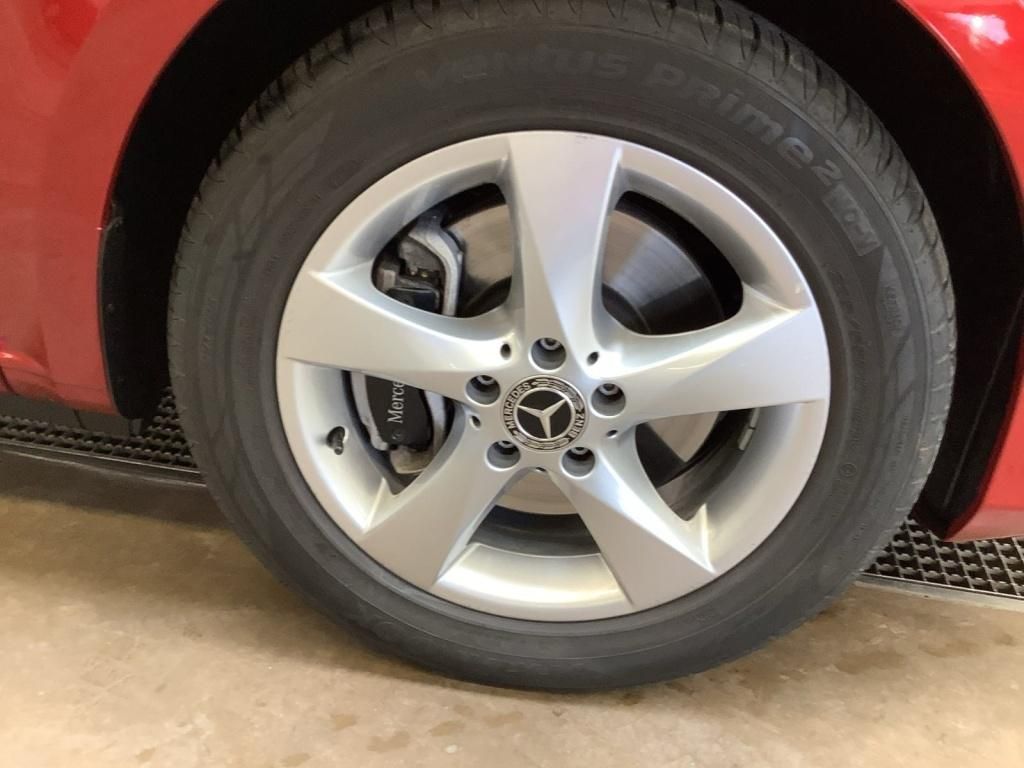 Mercedes-Benz V 220 d Edition - Samsaru's Car Outlet