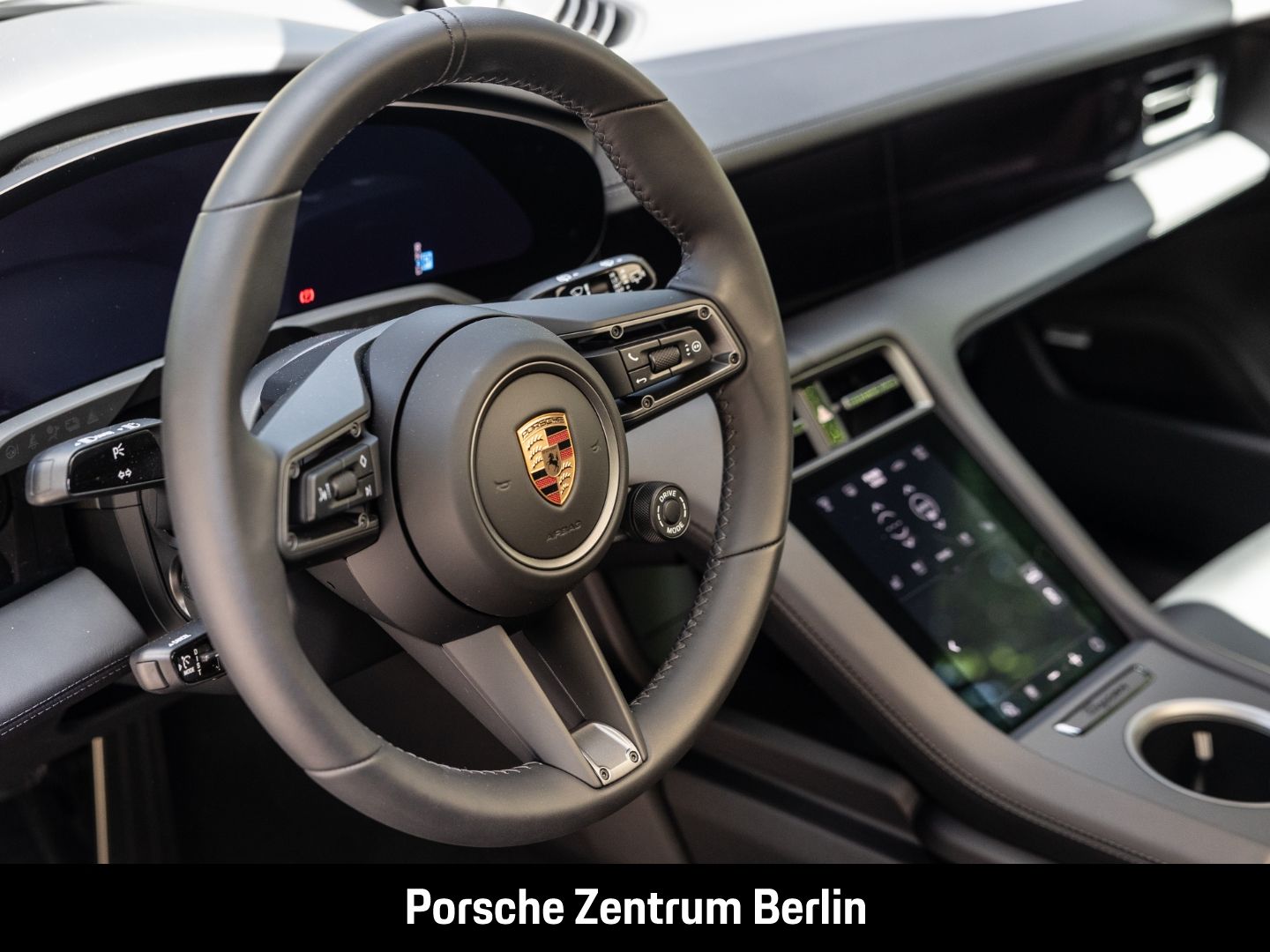 Porsche Taycan 4S Cross Turismo HD-Matrix HA-Lenkung