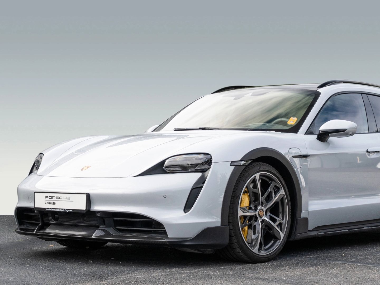 Porsche Taycan Turbo S Cross Turismo Burmester InnoDrive