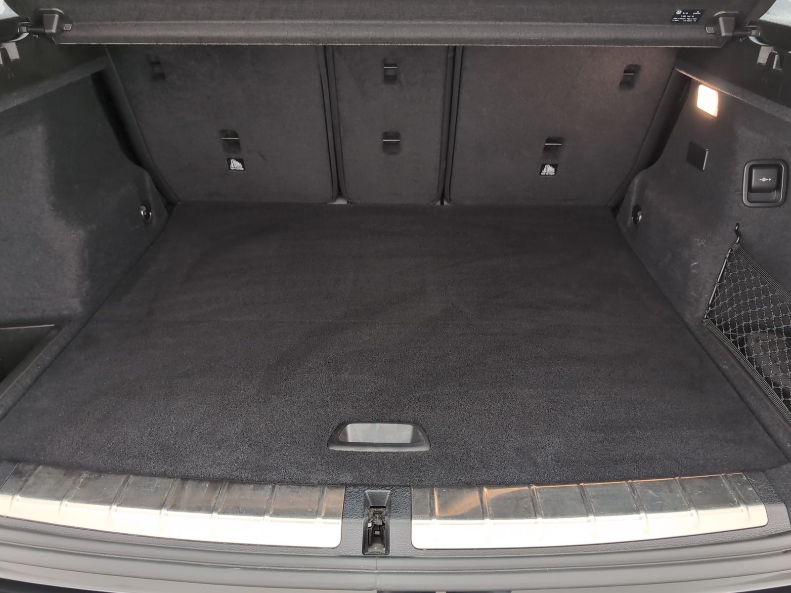 BMW X1 xDrive25e Sport Line - Samsaru's Car Outlet